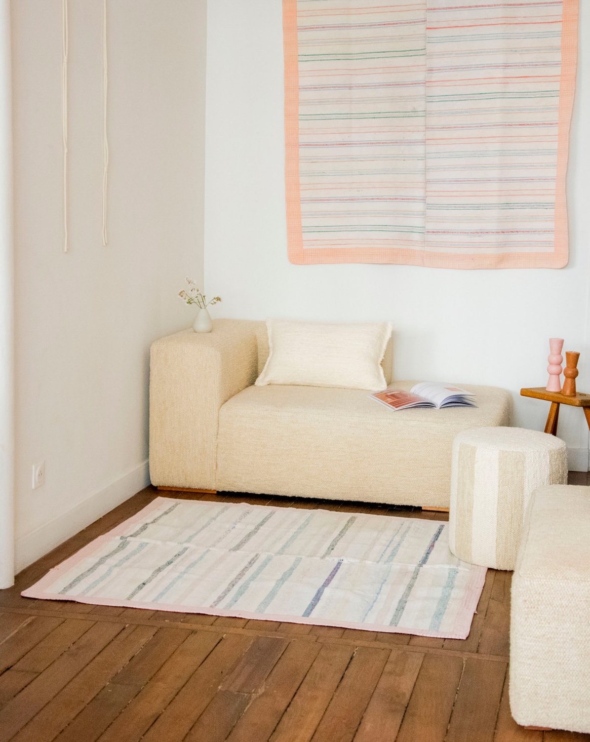 Tapis vintage à rayures pastel Olivier N°109 - Bon état, DEBONGOUT