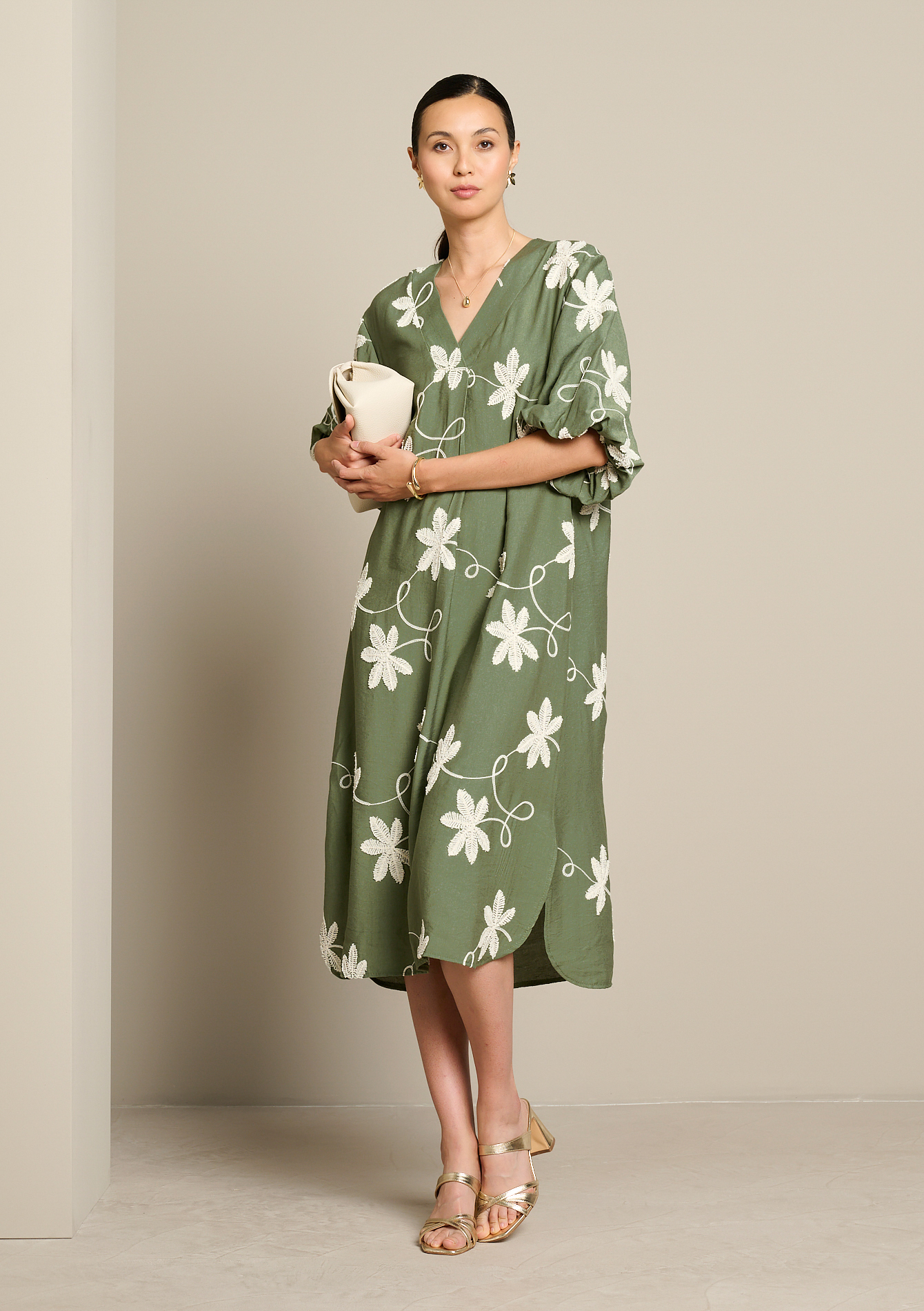 Robe caftan brodée, LOLALIZA