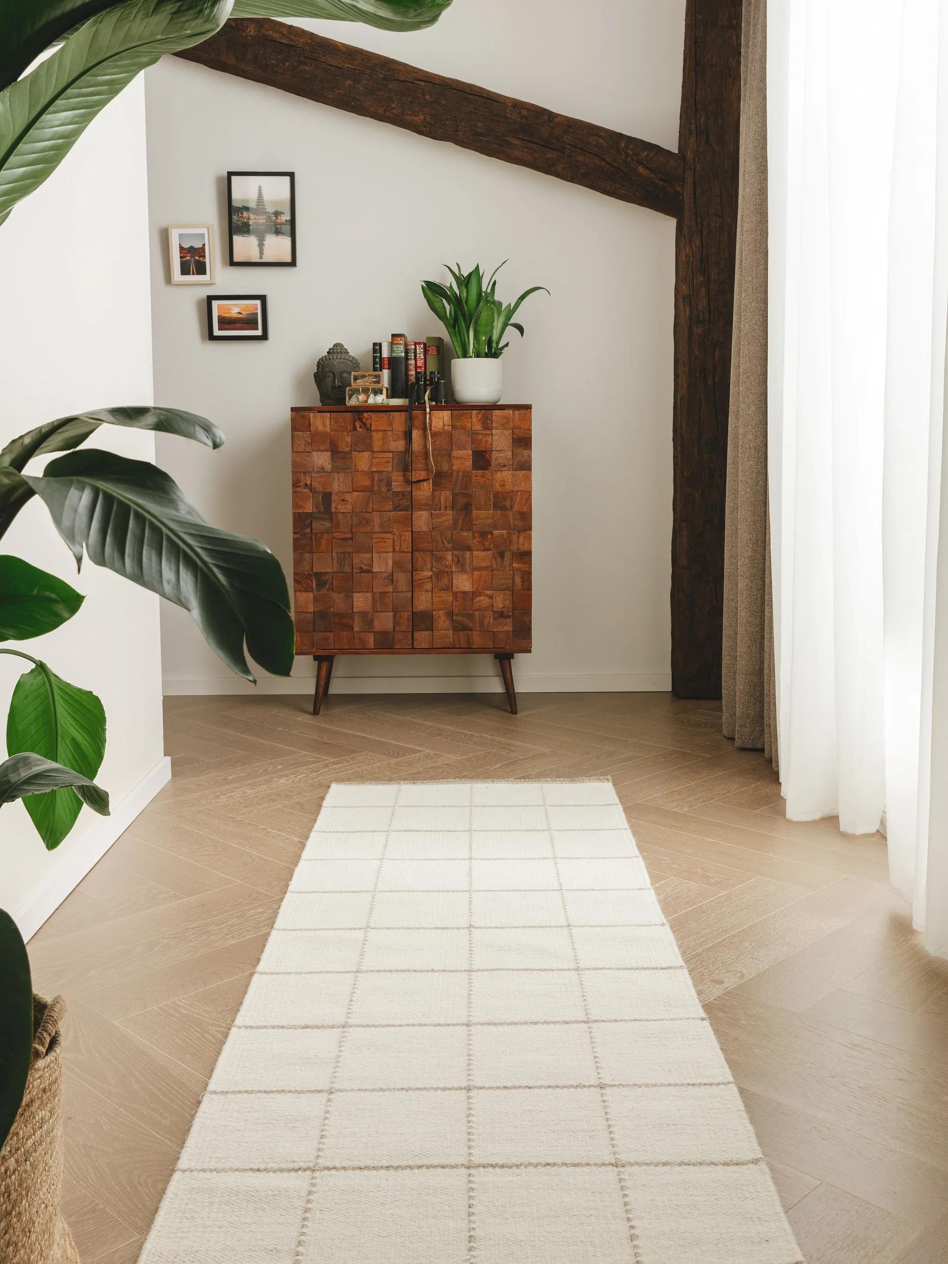 Tapis de couloir en laine tissé main GYDA, BENUTA 