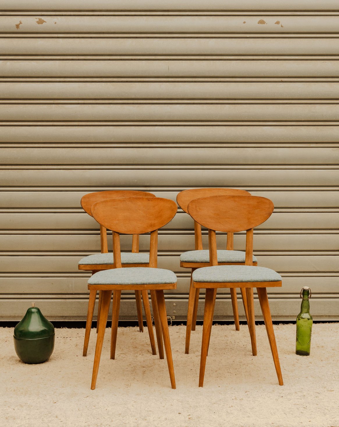 Lot de 4 chaises en bois et tissu bleu Alma N°2124 - Bon état, DEBONGOUT