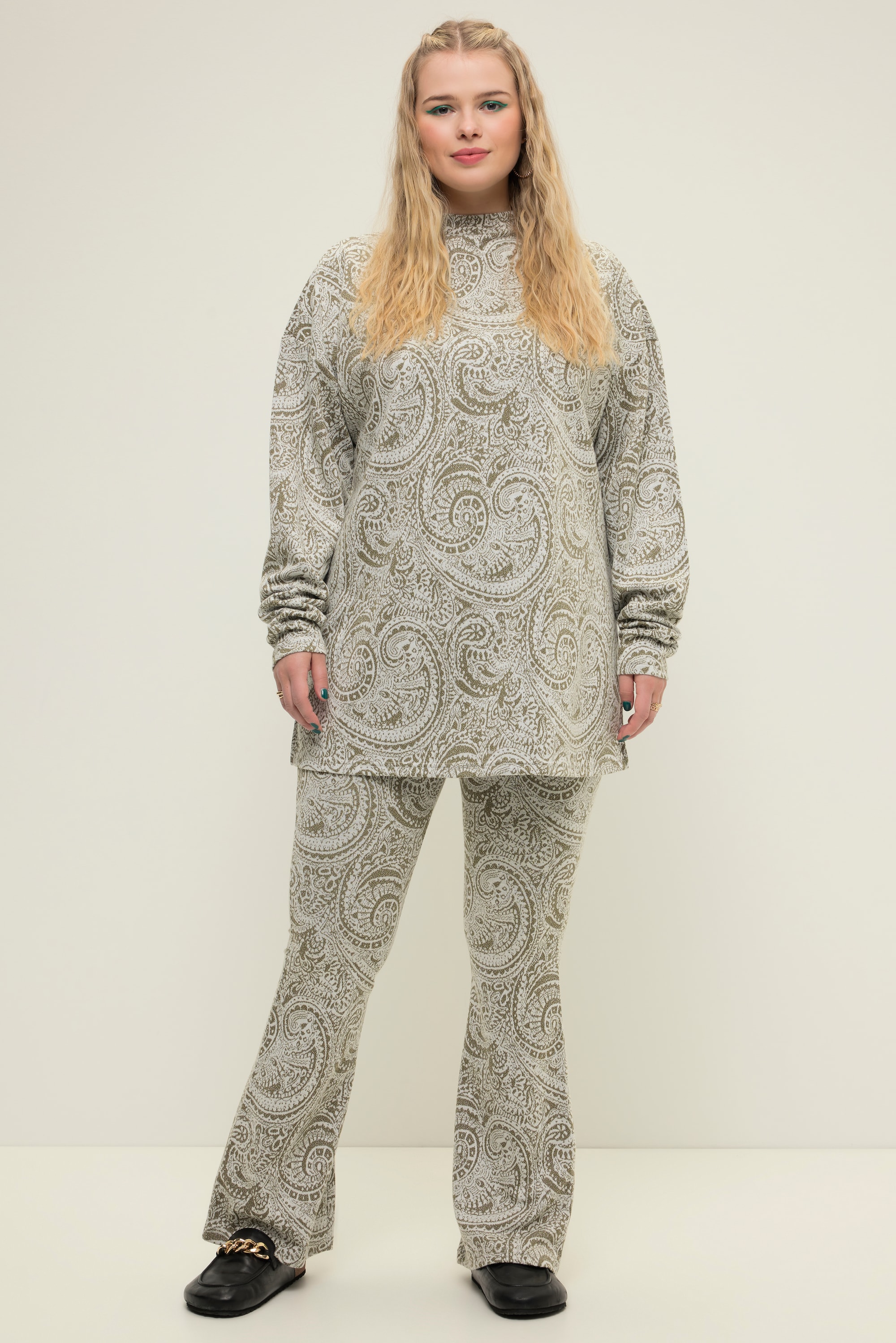 Pantalon à pattes d'éléphant, legging, STUDIO UNTOLD