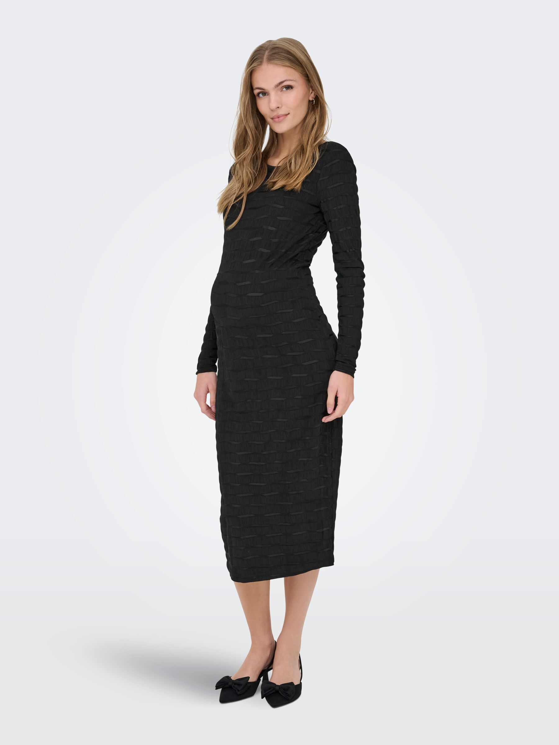 Robe, ONLY