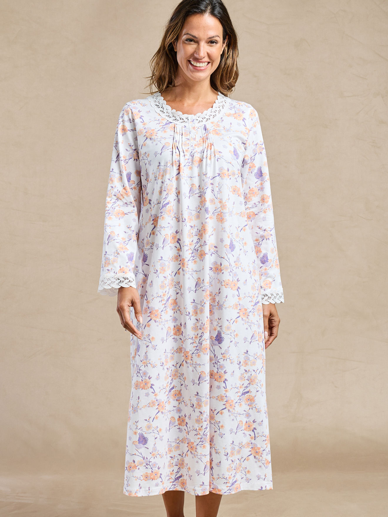 Chemise de nuit longue avec macramé, DAXON