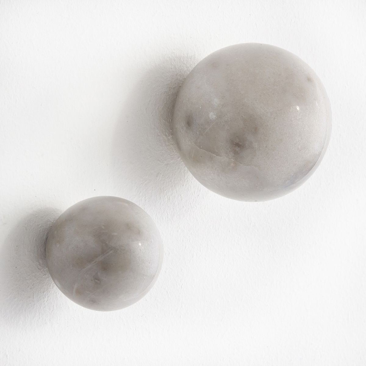 Product photograph of Set Of 2 Americi Marble Hooks from La Redoute UK