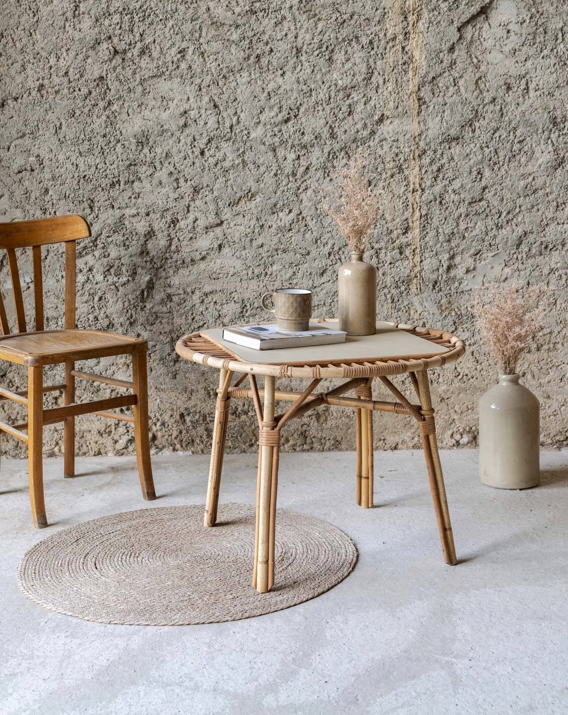 Petite table basse ronde en rotin beige Léonie N°1167 - Bon état, DEBONGOUT