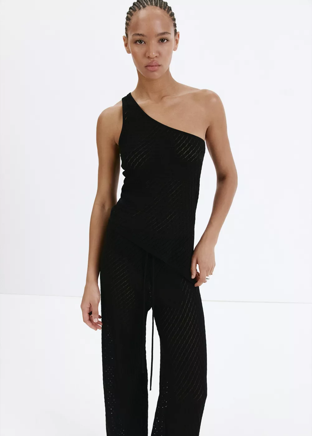 Top asymétrique en maille ajourée, MANGO