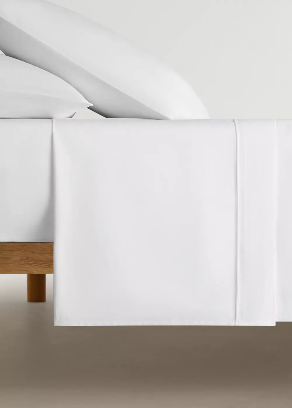 Drap plat percale de coton 500 fils détail passepoilé arrondi lit 180/200 cm, MANGO HOME