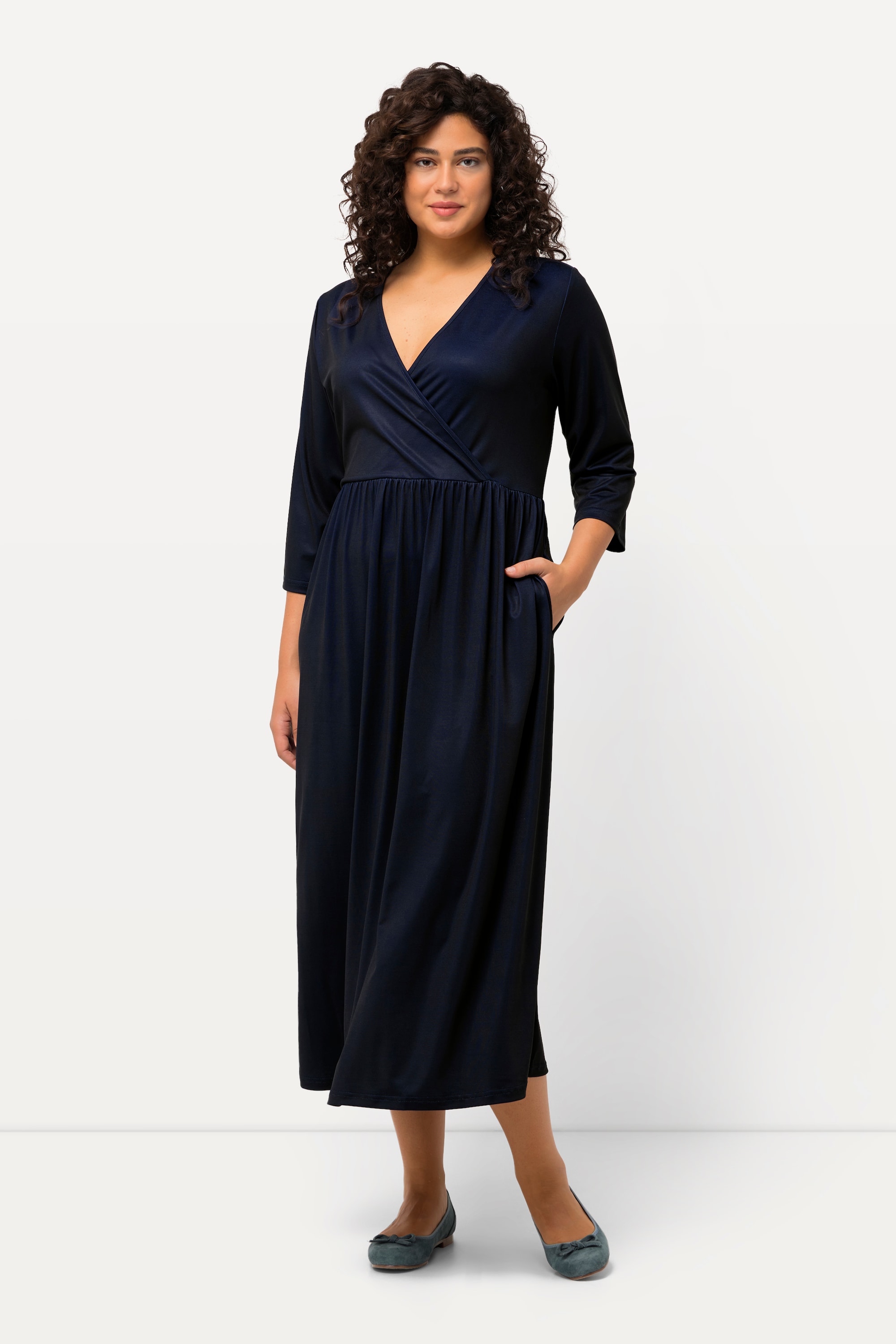 Robe midi à col en V effet cache-cœur, ULLA POPKEN