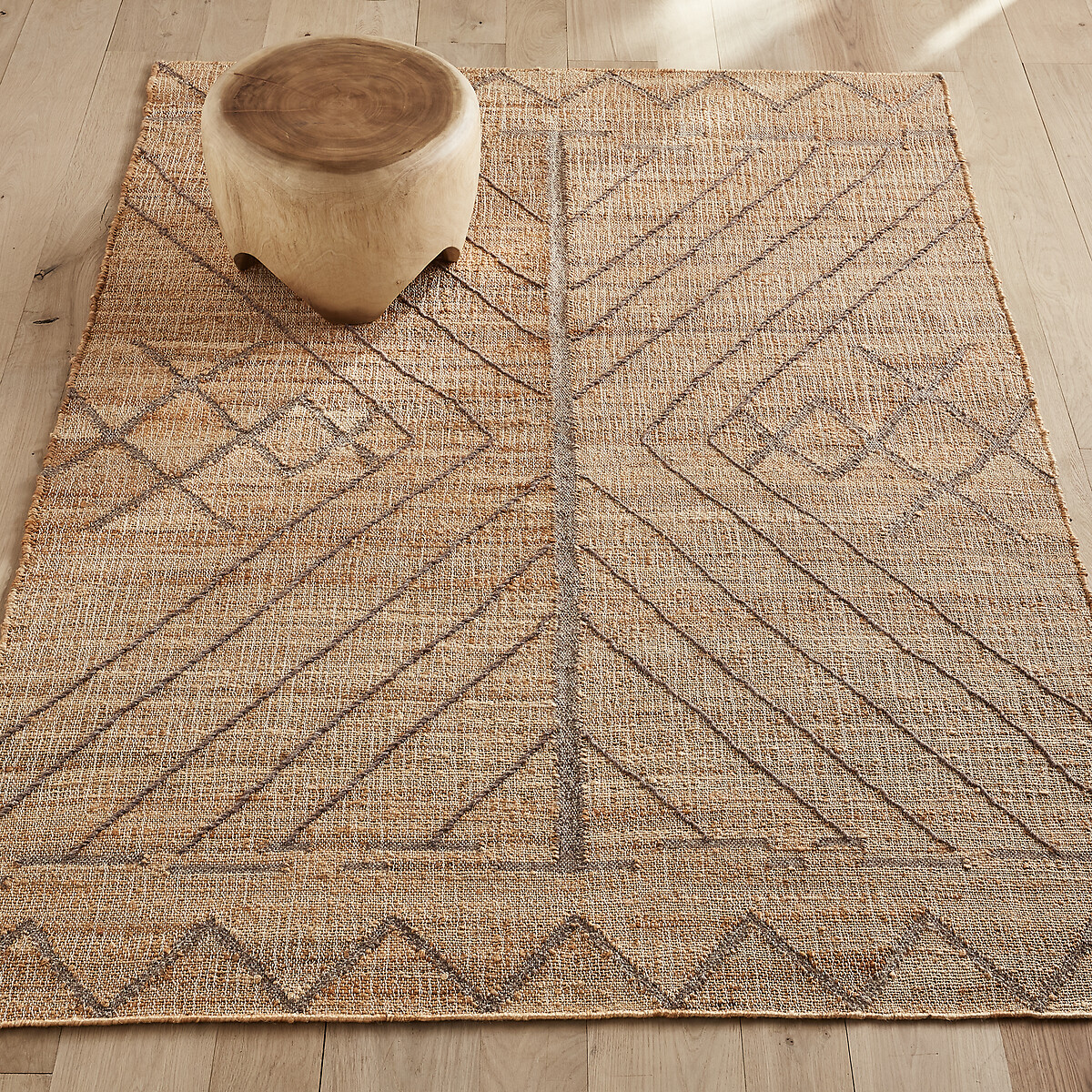 Navala textured hand woven jute rug natural/charcoal Am.Pm