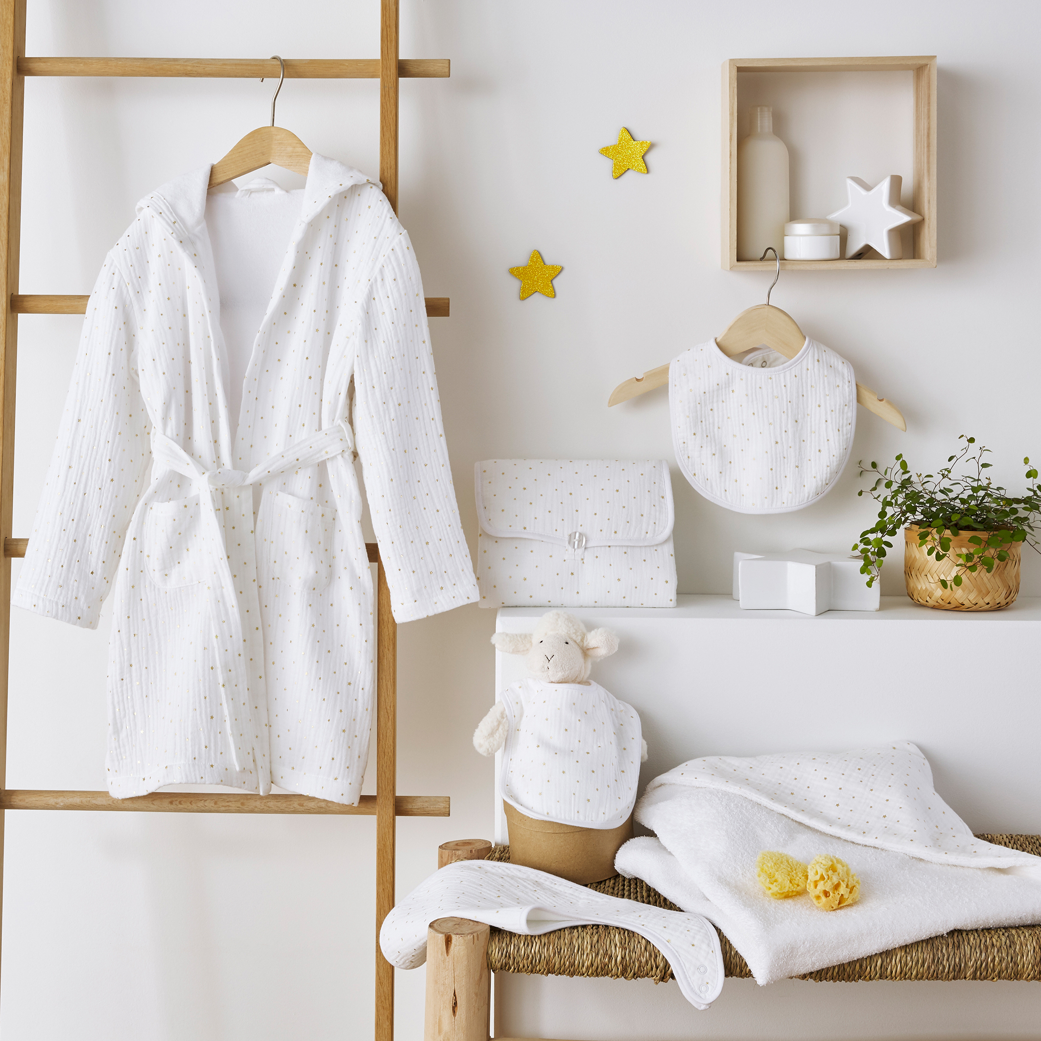 Peignoir Enfant Gaze De Coton Kumla Etoiles Blanc Dore La Redoute Interieurs La Redoute