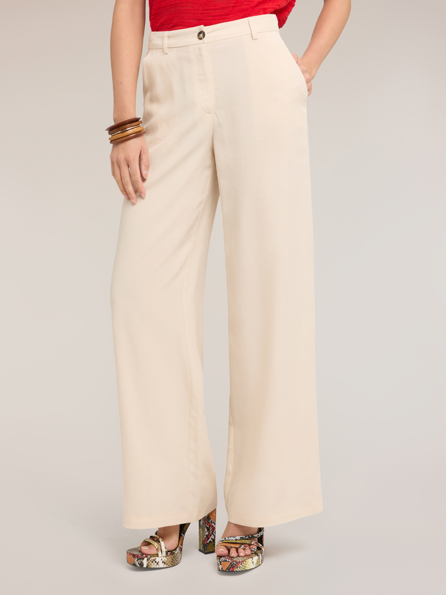 Pantalon palazzo, MOTIVI