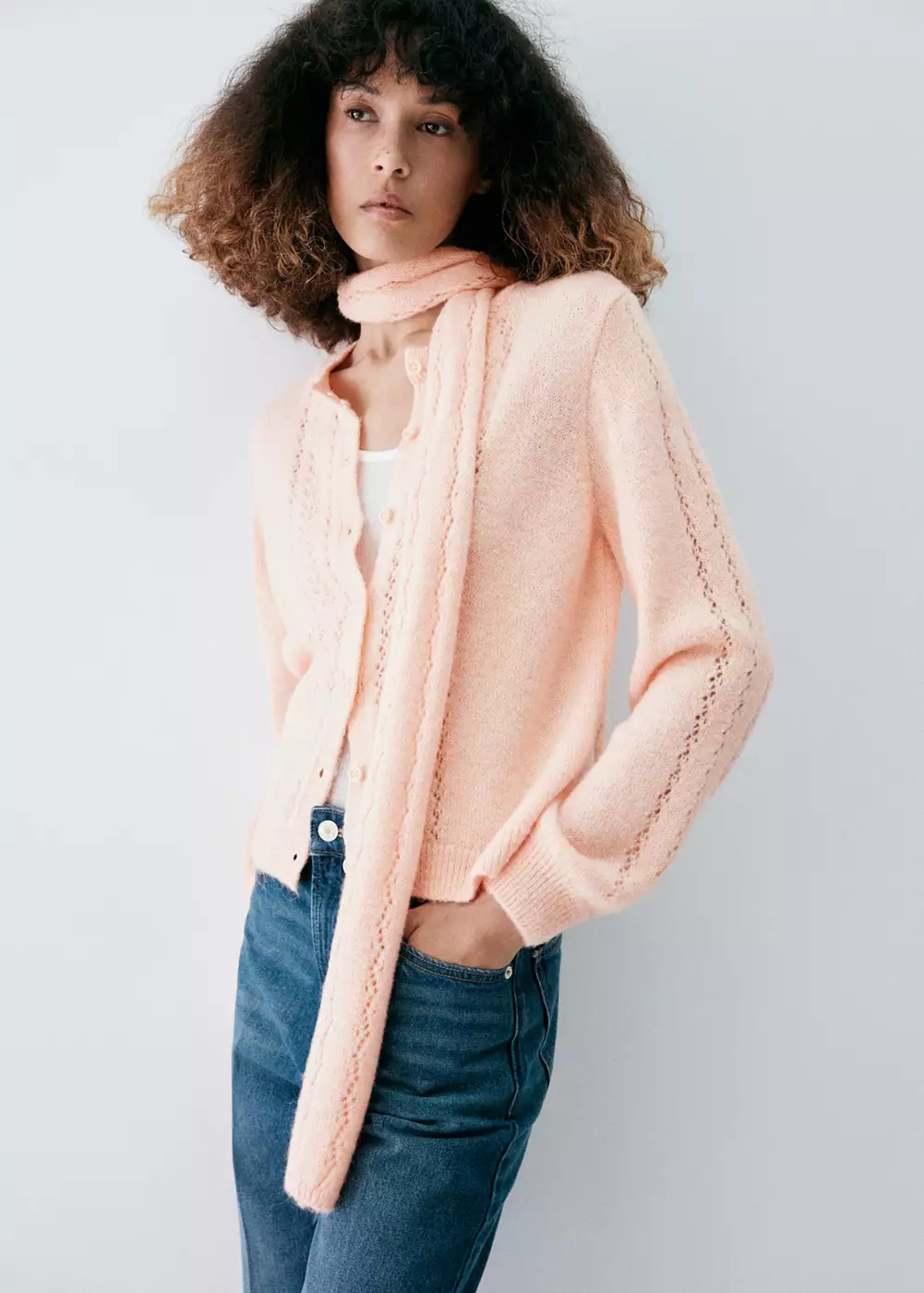 Cardigan en maille ajourée avec détail foulard, MANGO