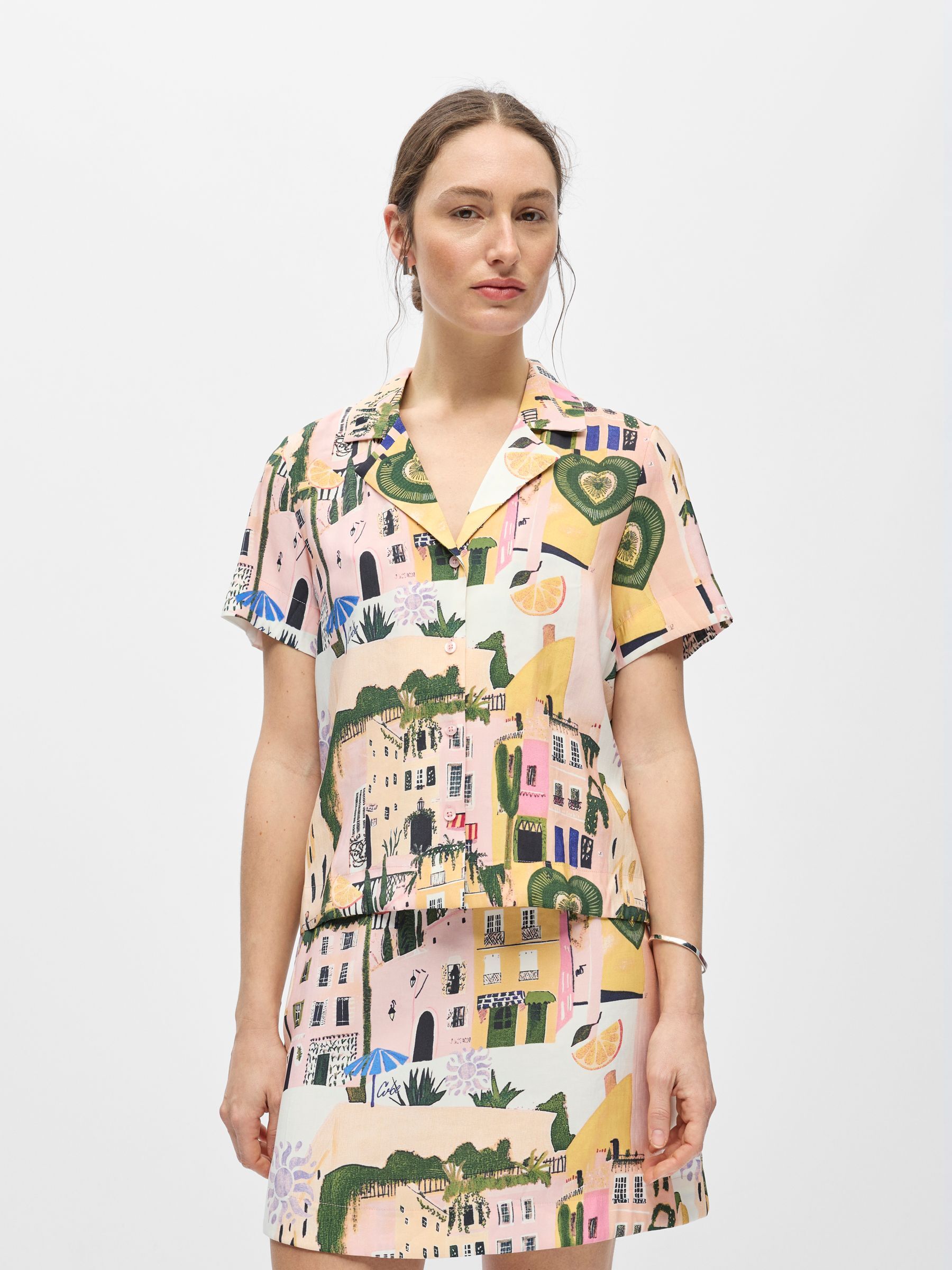 Chemise, OBJECT
