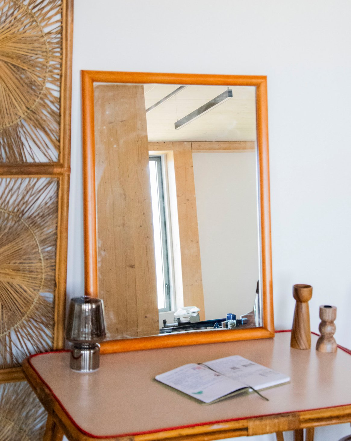 Miroir rectangulaire en bois Igor N°1022 - Bon état, DEBONGOUT
