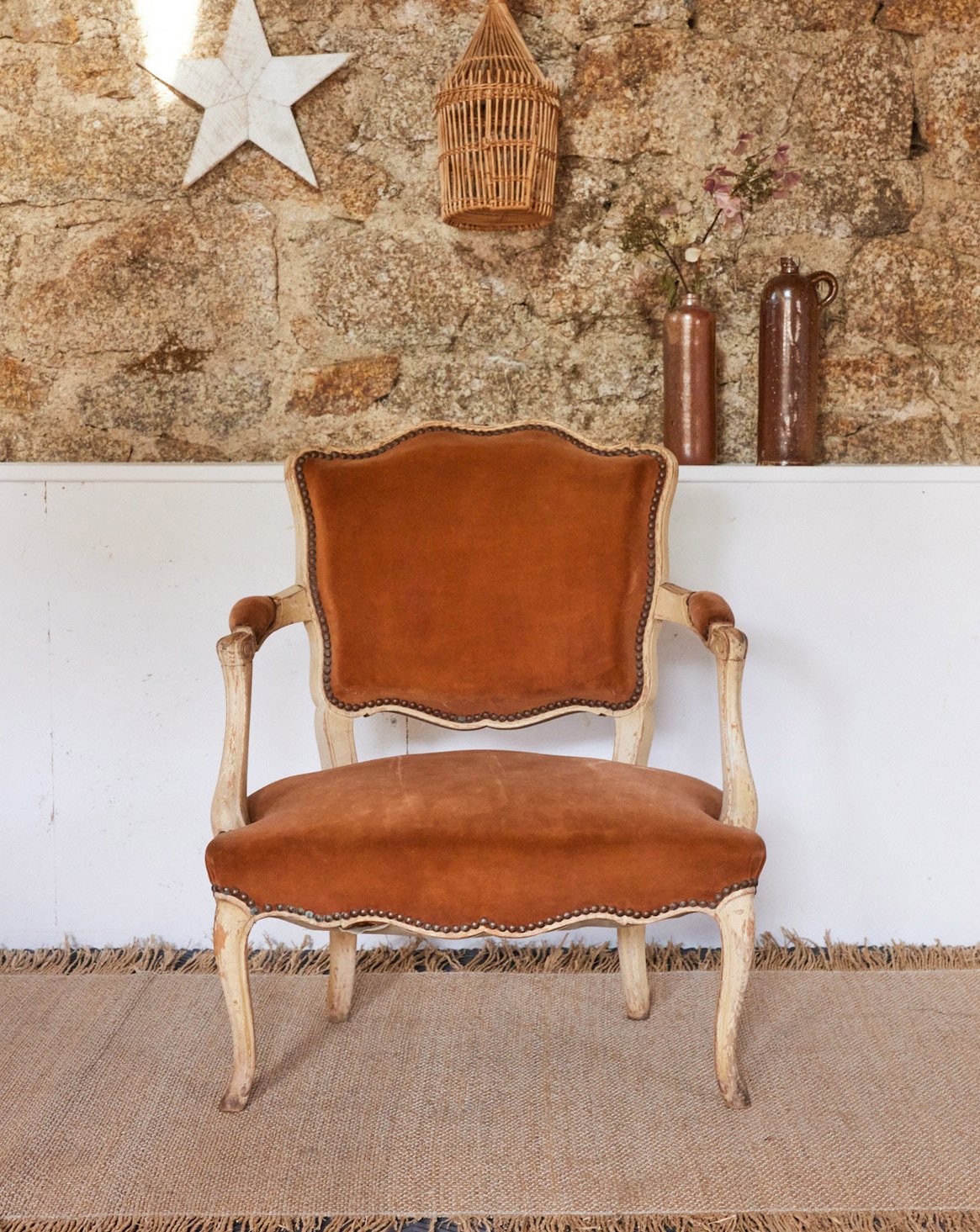 Fauteuil voltaire en bois patiné Ernest N°821 - Bon état, DEBONGOUT