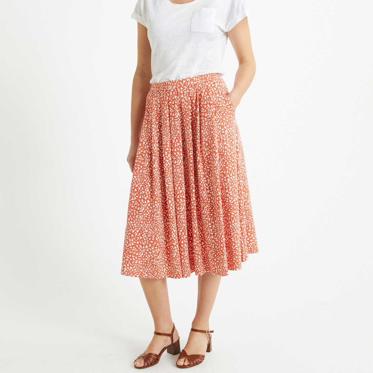 Image of Full Mid-Length Skirt in Floral Print