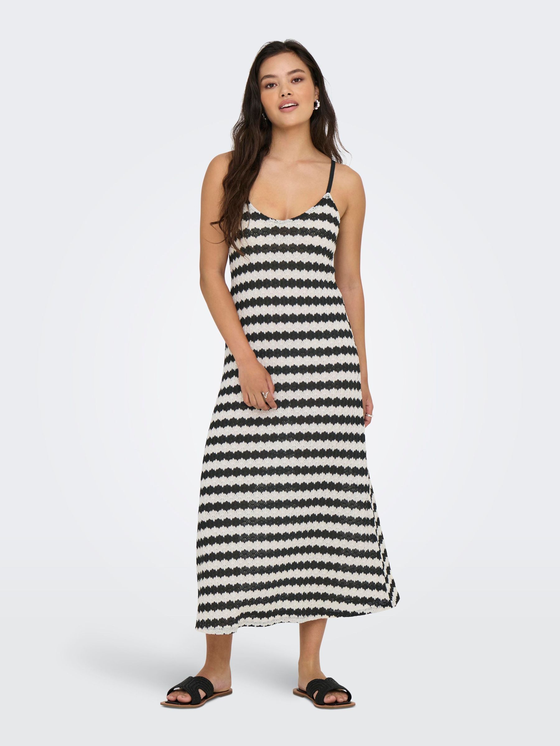 Robe, ONLY