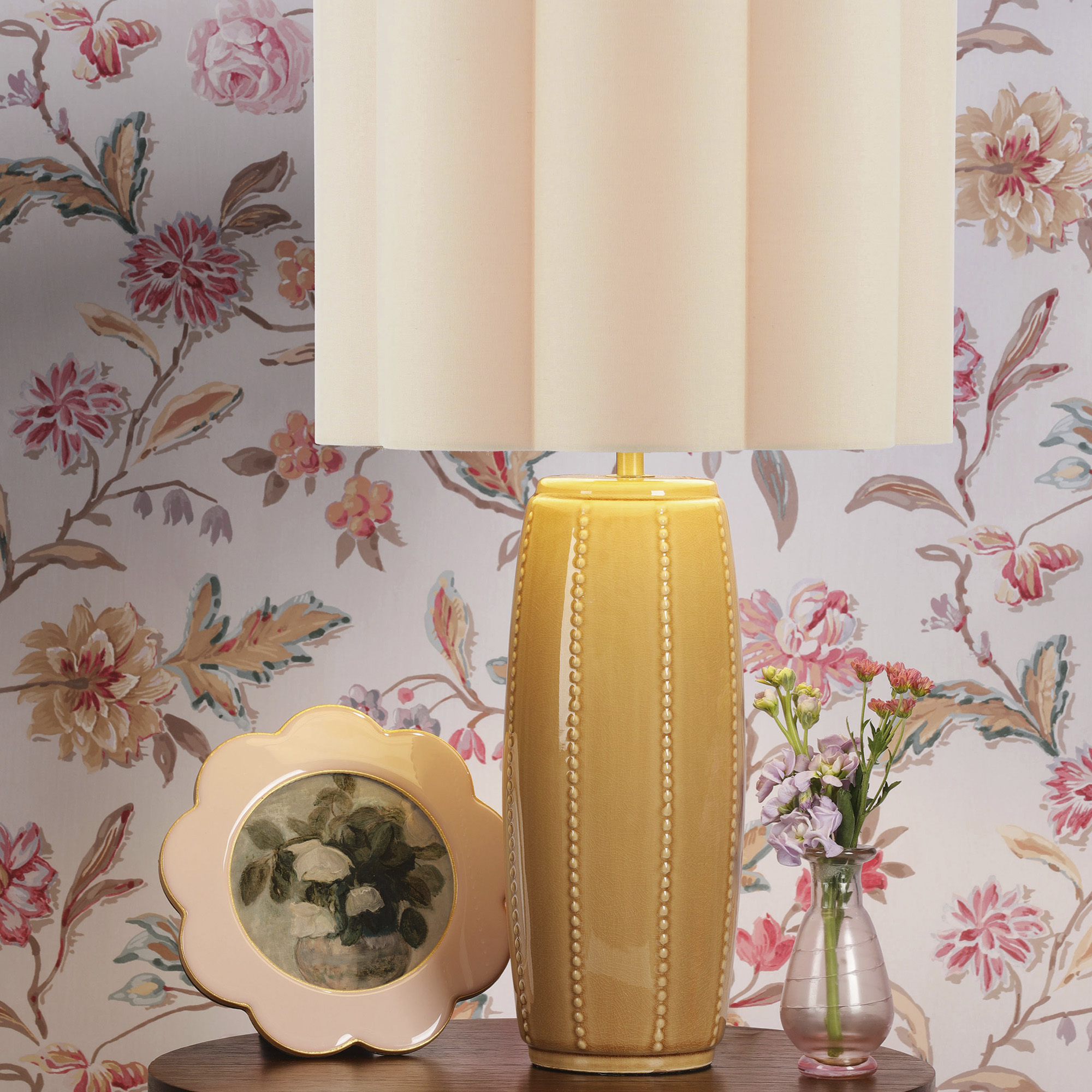 Papier peint Tulipes, roses et fleurs de jardin Lingmell Trail, LAURA ASHLEY
