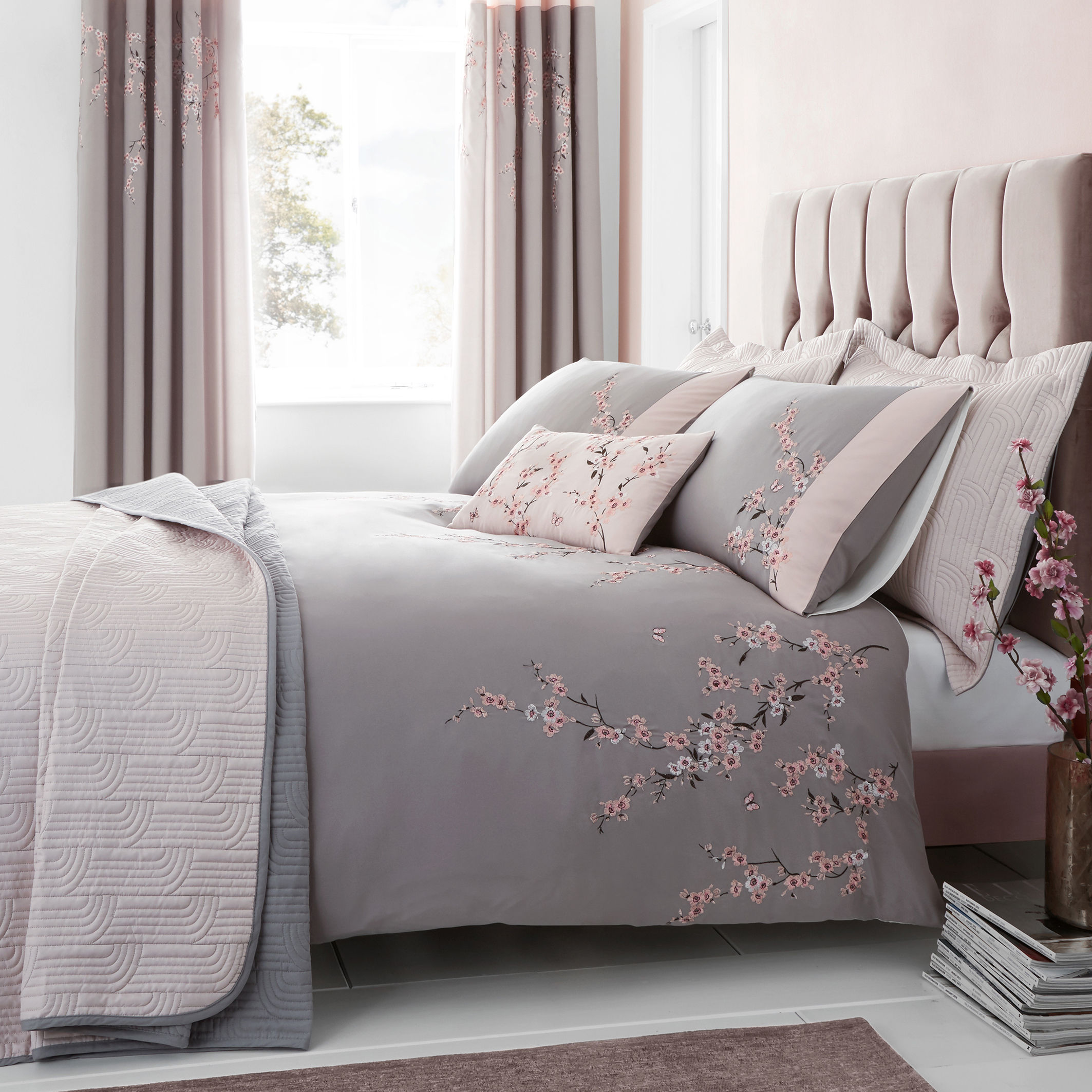 Embroidered Blossom Duvet Set , Grey, Catherine Lansfield | La Redoute