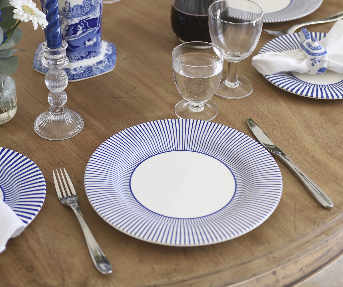 Set of 4 Steccato Dinner Plates, SPODE