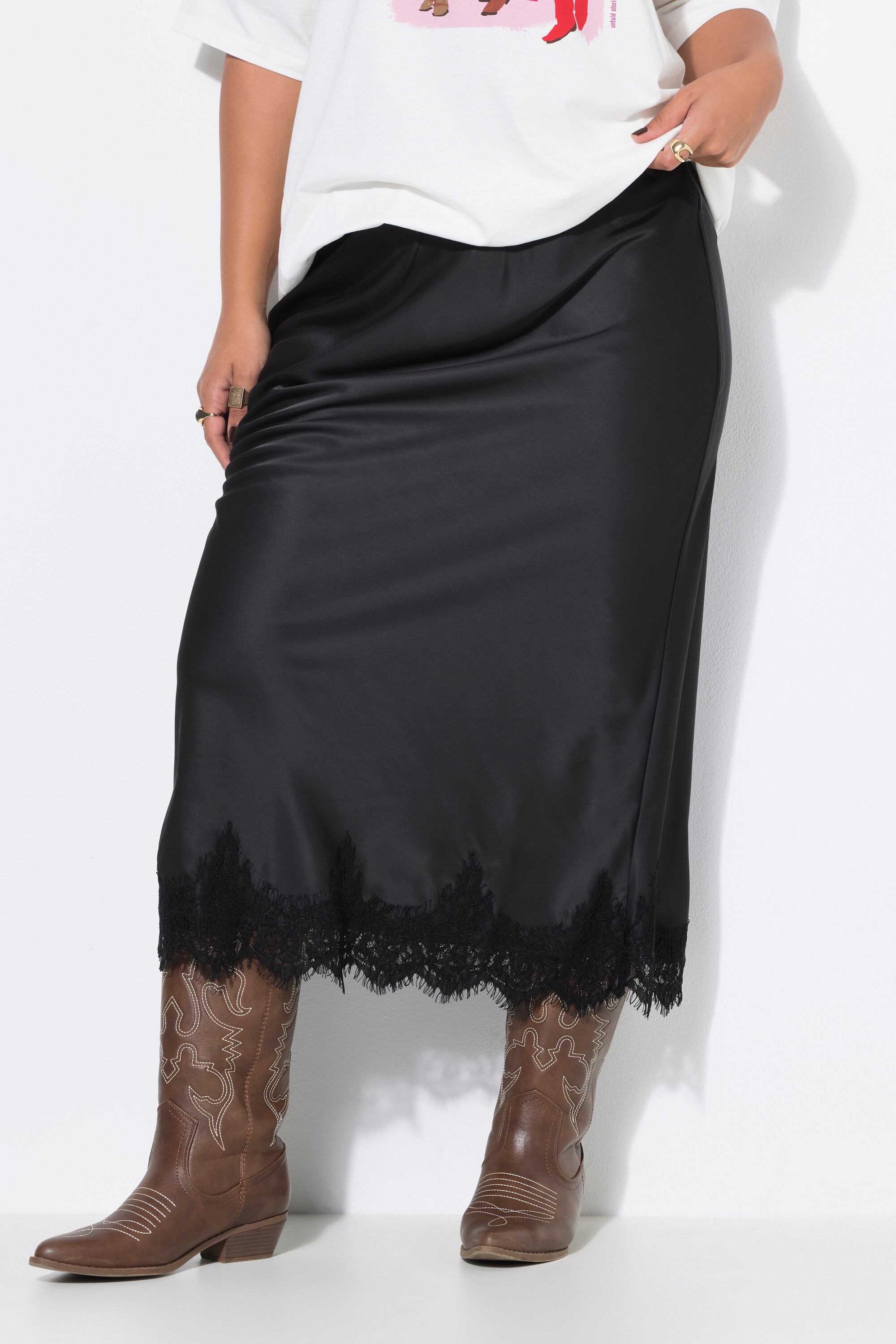Robe maxi trapèze en satin, STUDIO UNTOLD