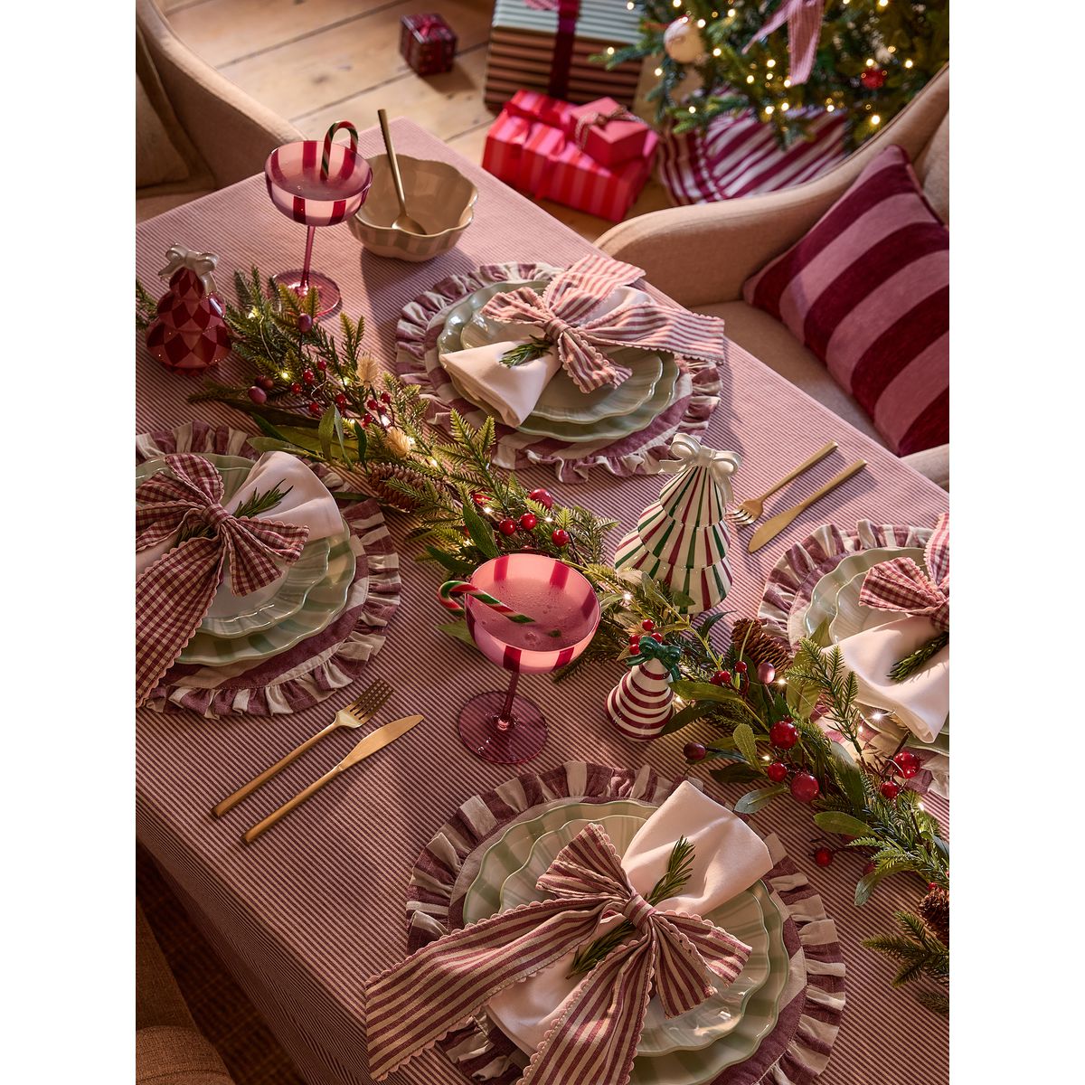 Nappe à rayures, NEXT