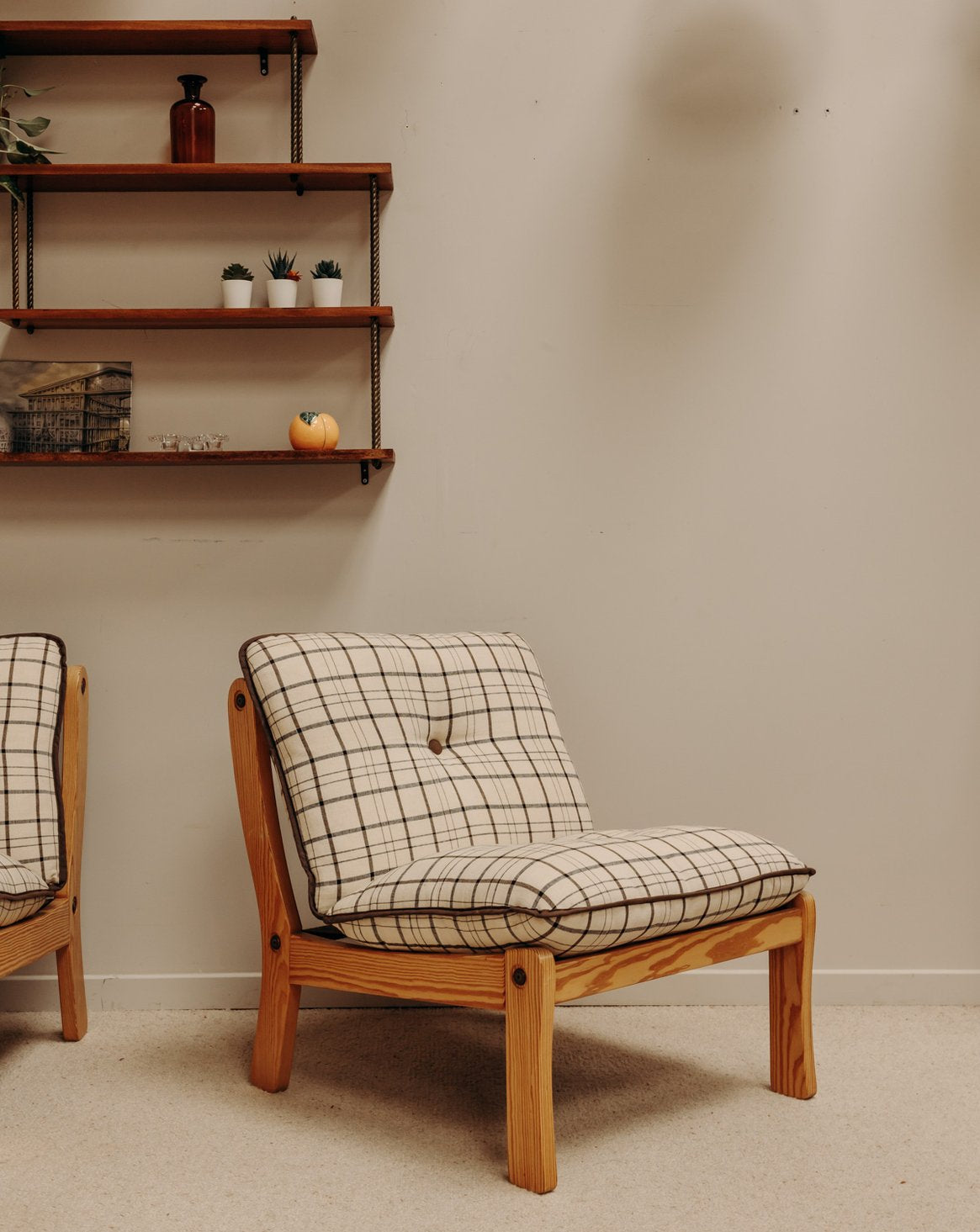 Fauteuil en bois et en tissu Jakob N°881 - Bon état, DEBONGOUT