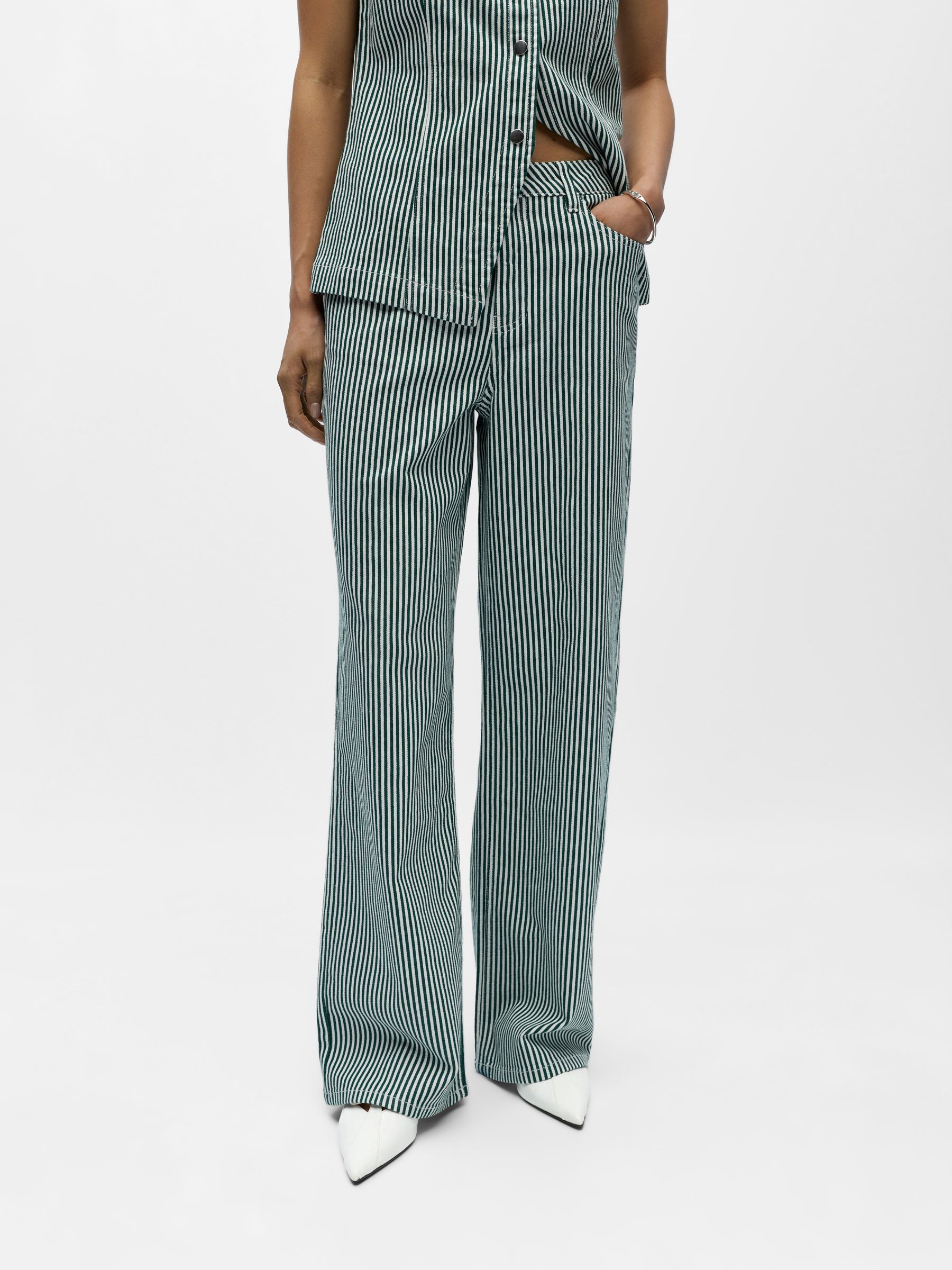 Jean, OBJECT