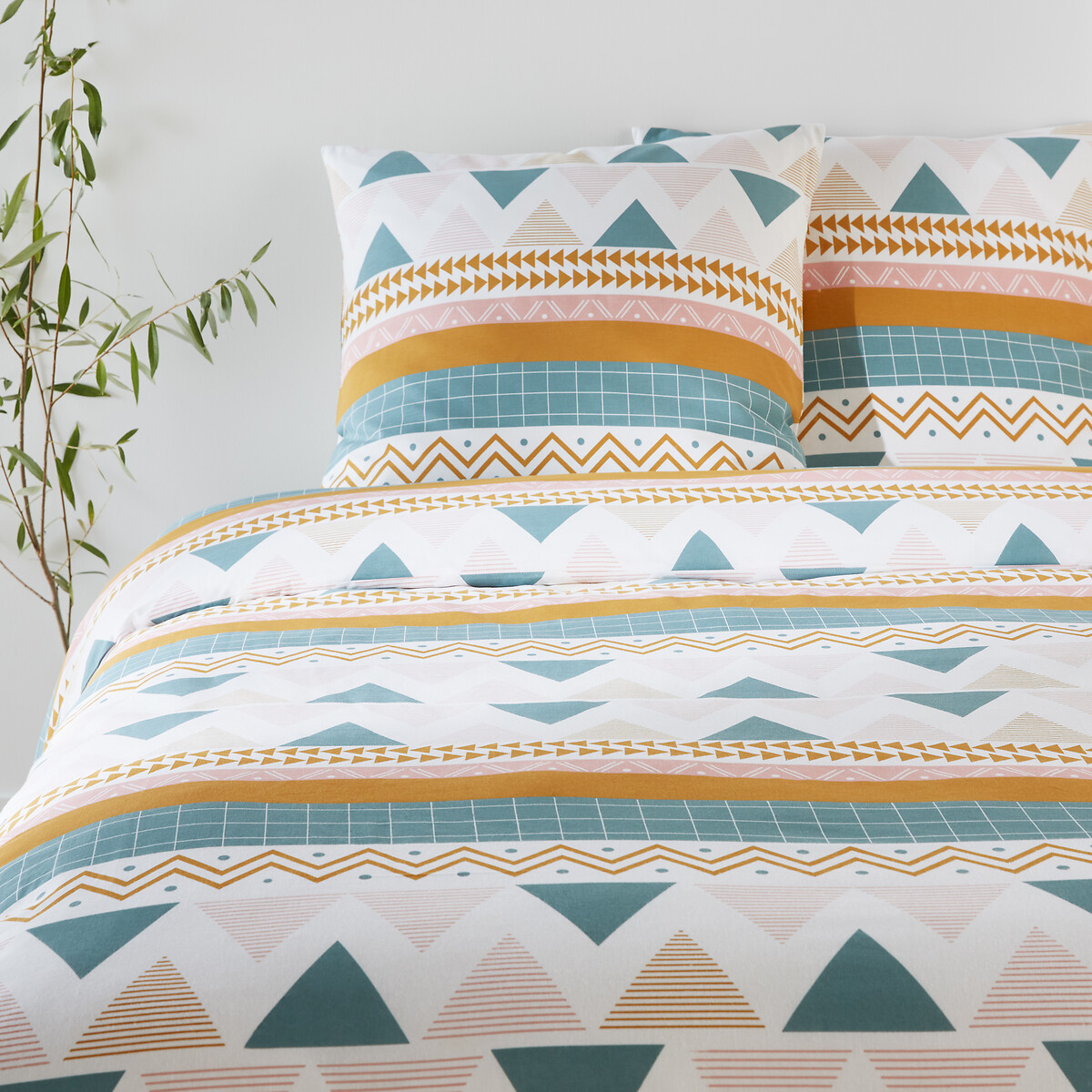 Rise Geometric 100% Cotton Bedding Set with Square Pillowcase