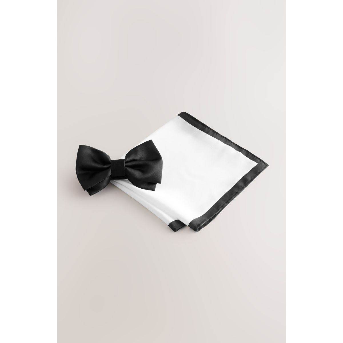 Noeud papillon et ensemble de place poche, NEXT