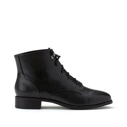 Botas com atacadores, tacão raso