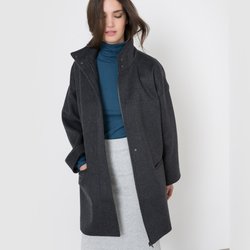 Пальто из меланжевой ткани, 50% шерсти. Пальто из меланжевой ткани, 50% шерсти.