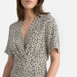 Vestido modelo envelope, estampado floral