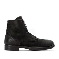 Botas em pele, Magnifico
