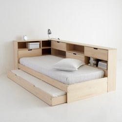 Cama com gaveta, nichos e estrado de ripas, Yann