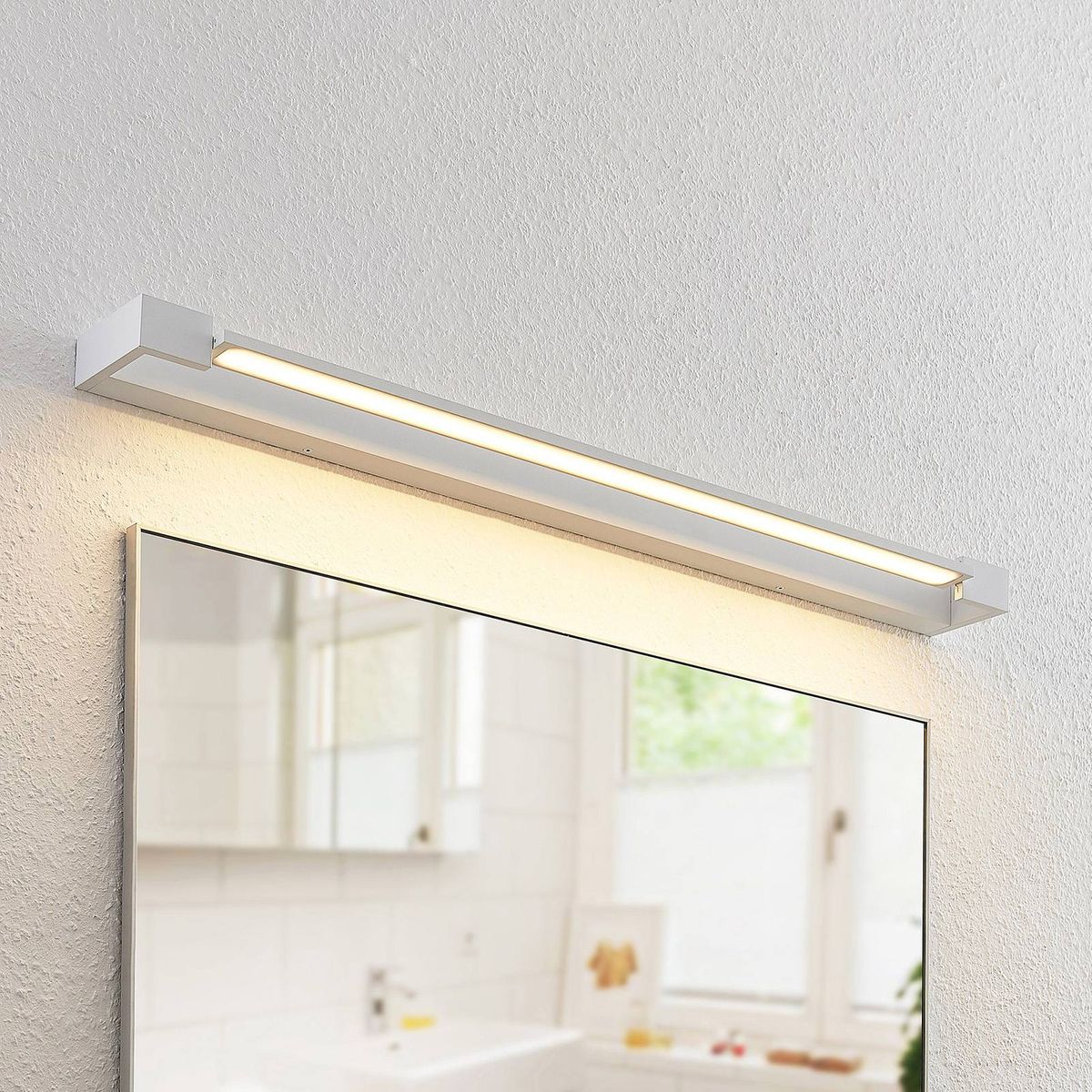 1 lampe,à A+ pour Salle de bain en Blanc en Aluminium e LED Applique Murale /'Jora/' Lampe WC de Arcchio Luminaire salle de bain a Moderne