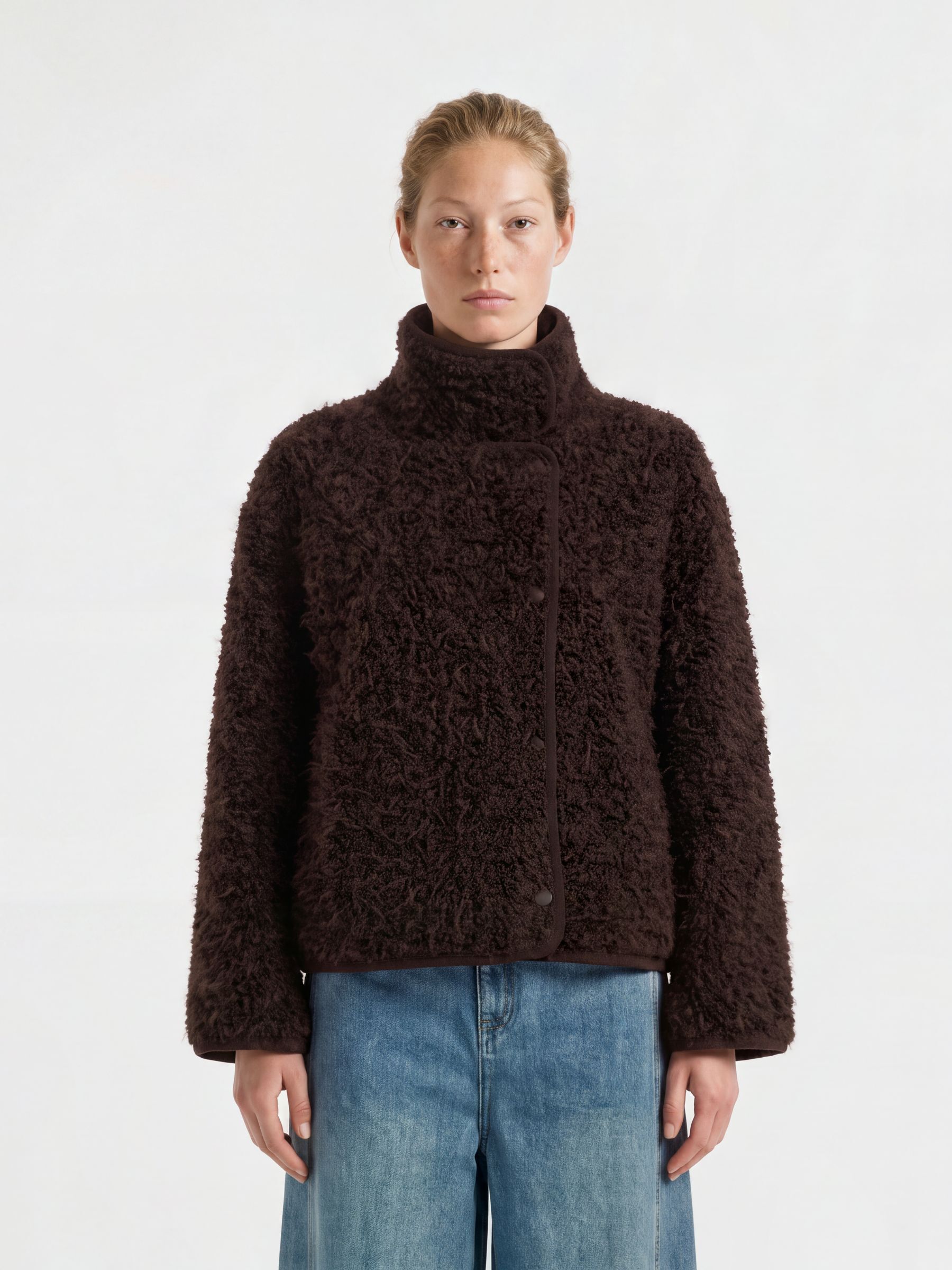 Veste, OBJECT