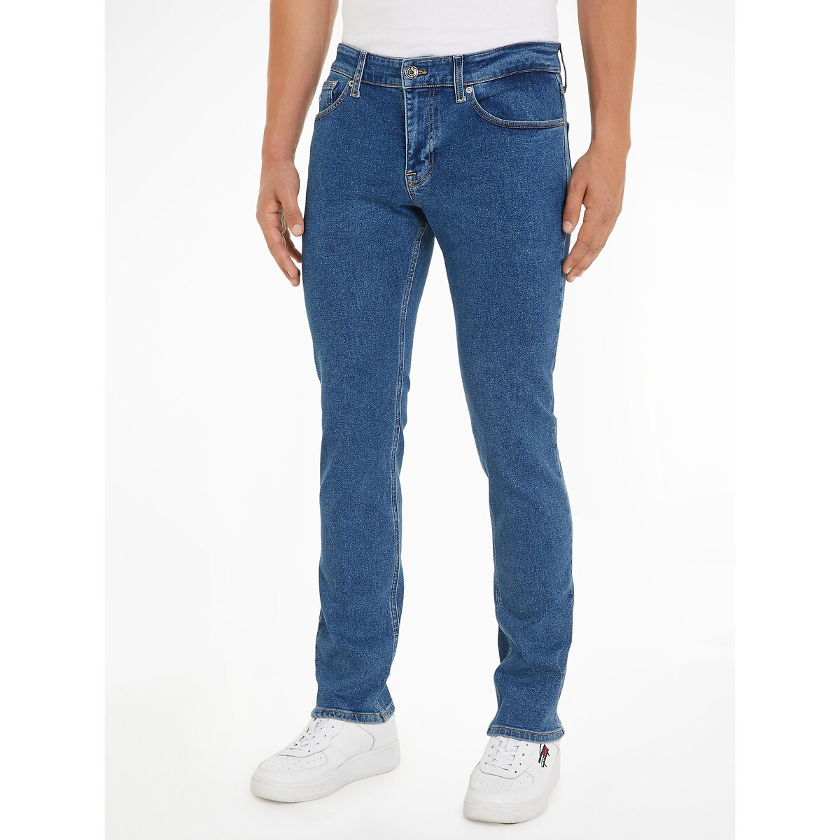 Image of Scanton Slim Fit Jeans in Mid Rise