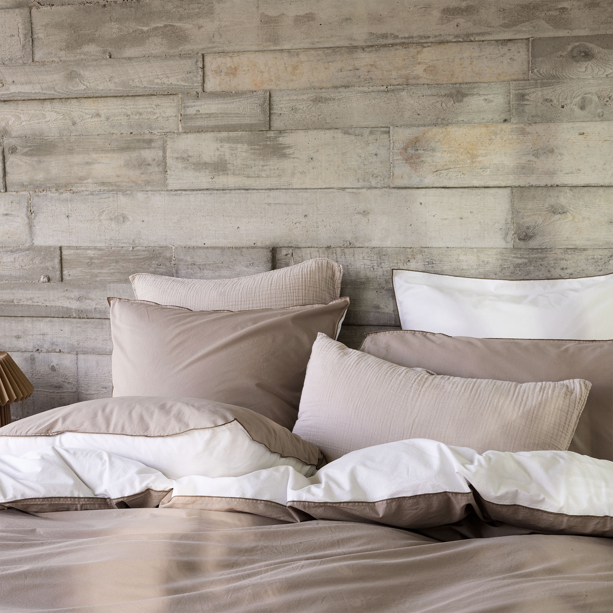 Taie d'oreiller bicolore en percale de coton lavé, DOUCEUR LAVÉE, BLANC CERISE
