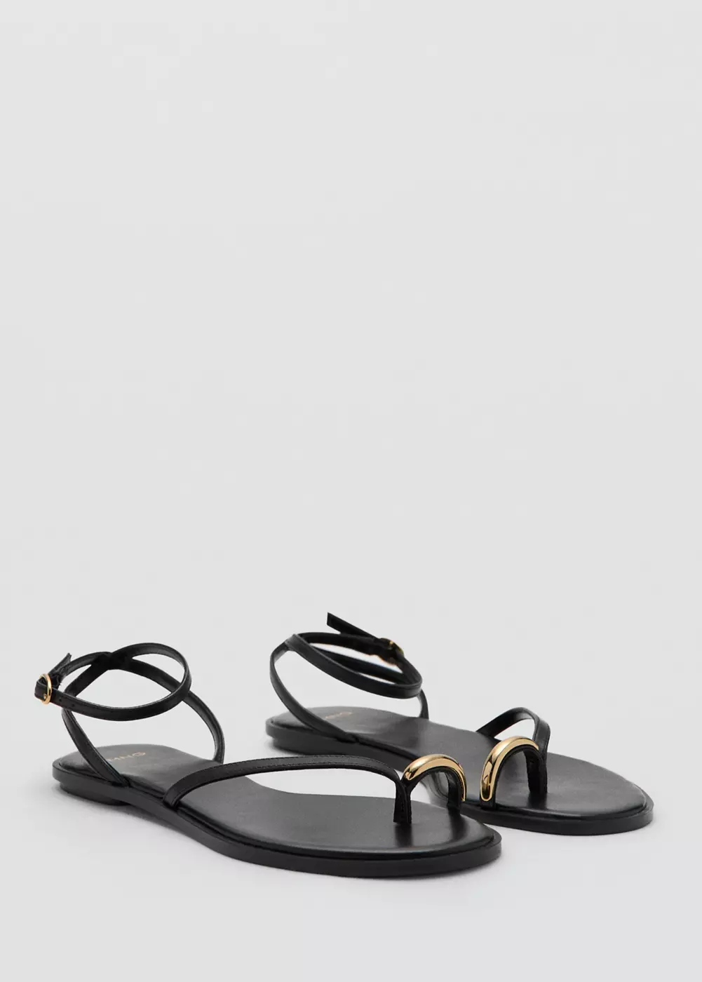 Sandales à lanières en cuir avec détails métalliques, MANGO
