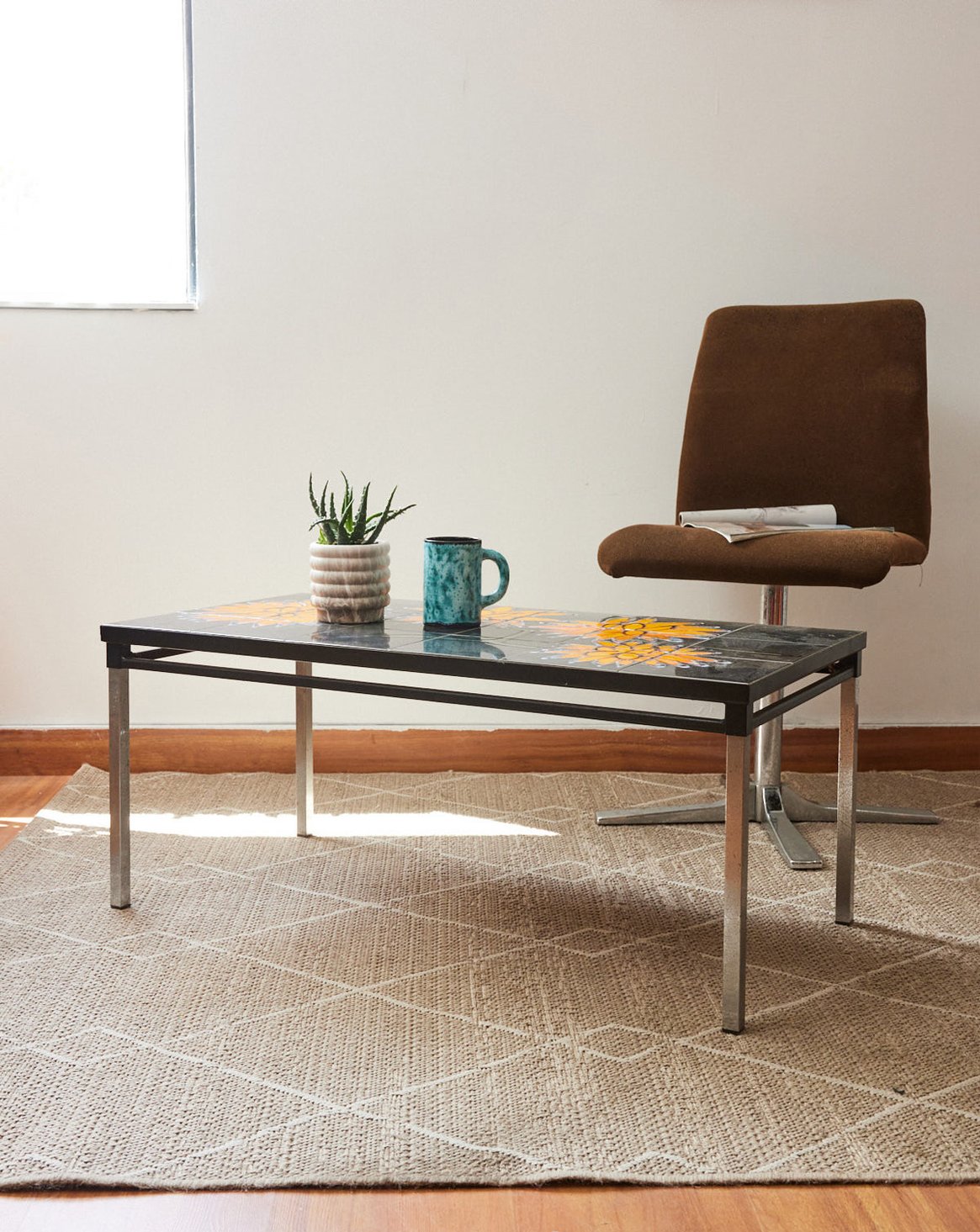 Table basse en céramique Donna N°1048 - Bon état, DEBONGOUT