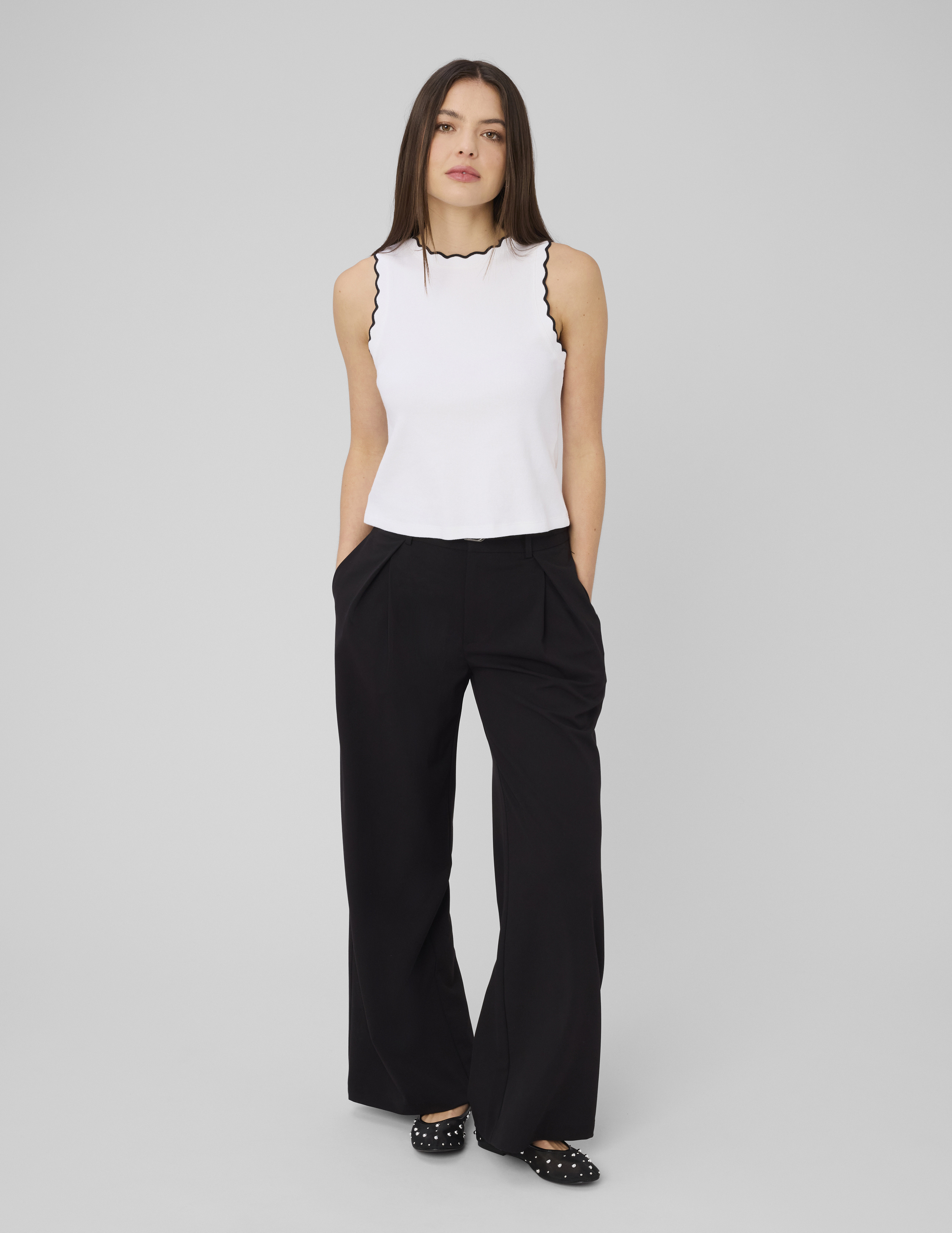 Pantalon large à pinces, BZB