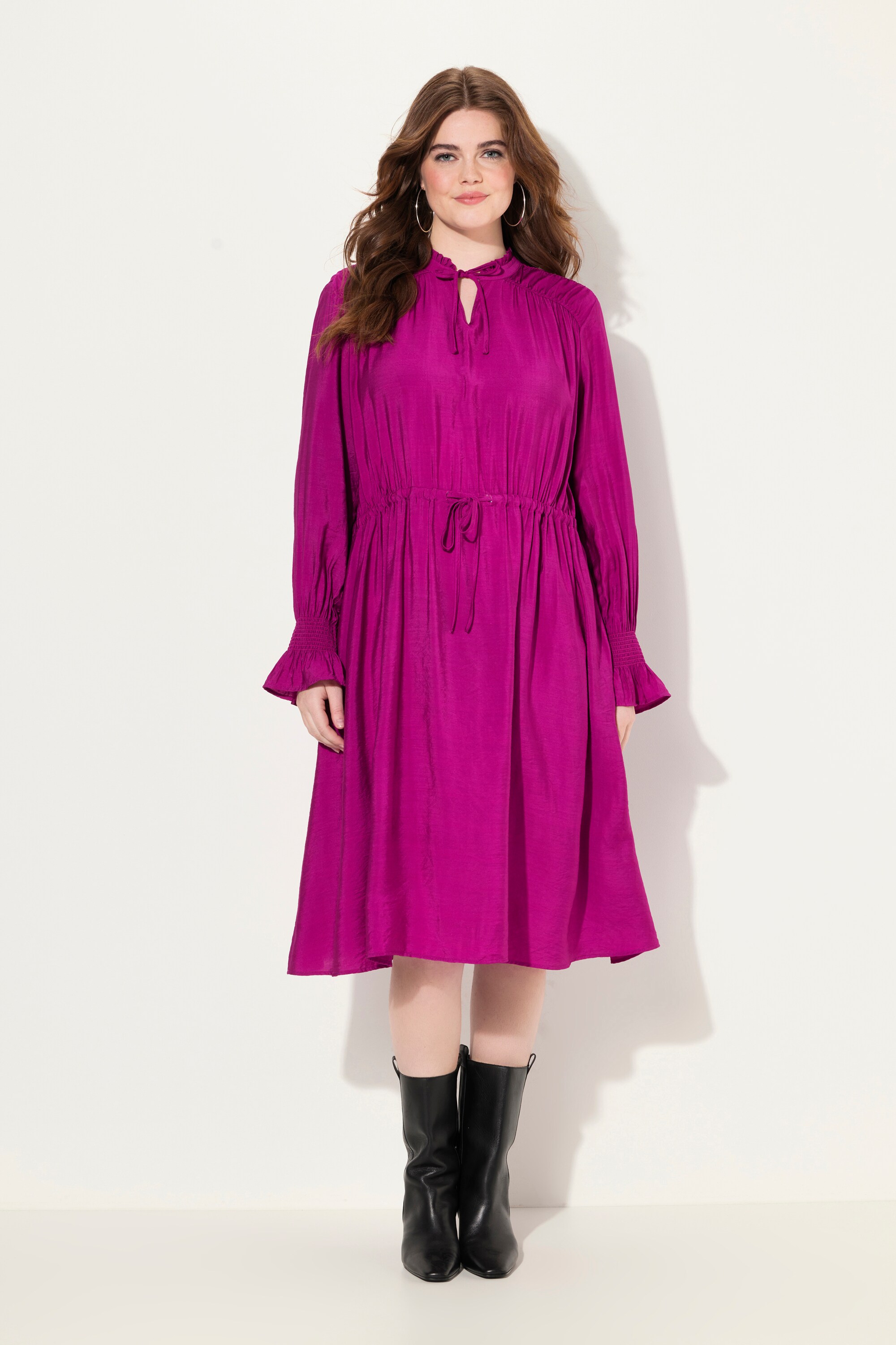 Robe coupe trapèze, col montant avec ruchés, ULLA POPKEN