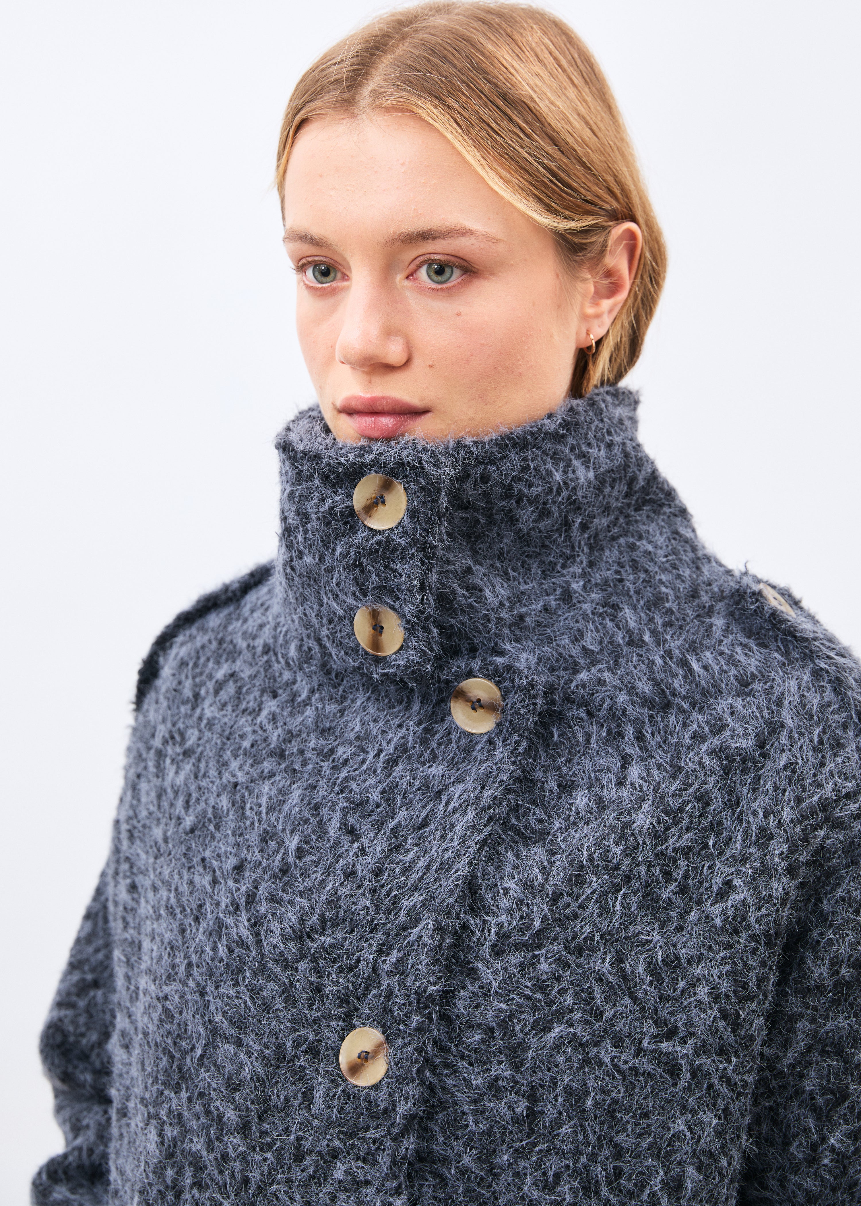 Manteau long col montant en bouclette, HUMILITY
