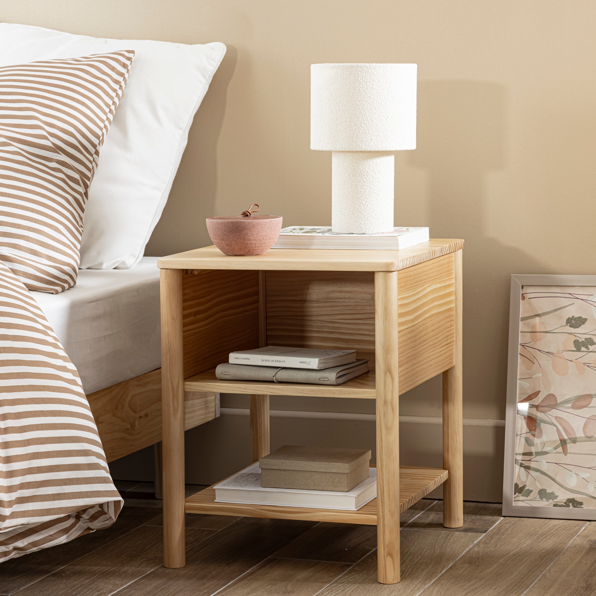 Table de chevet pin massif avec niche, TERRE DE NUIT