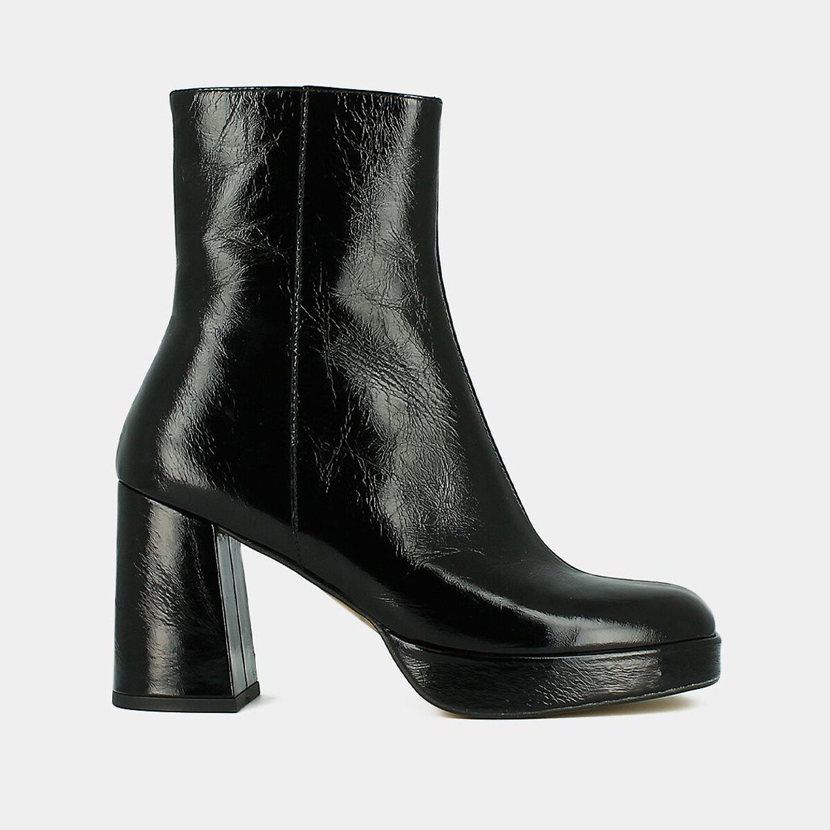 Voris Ankle Boots in Glossy Leather