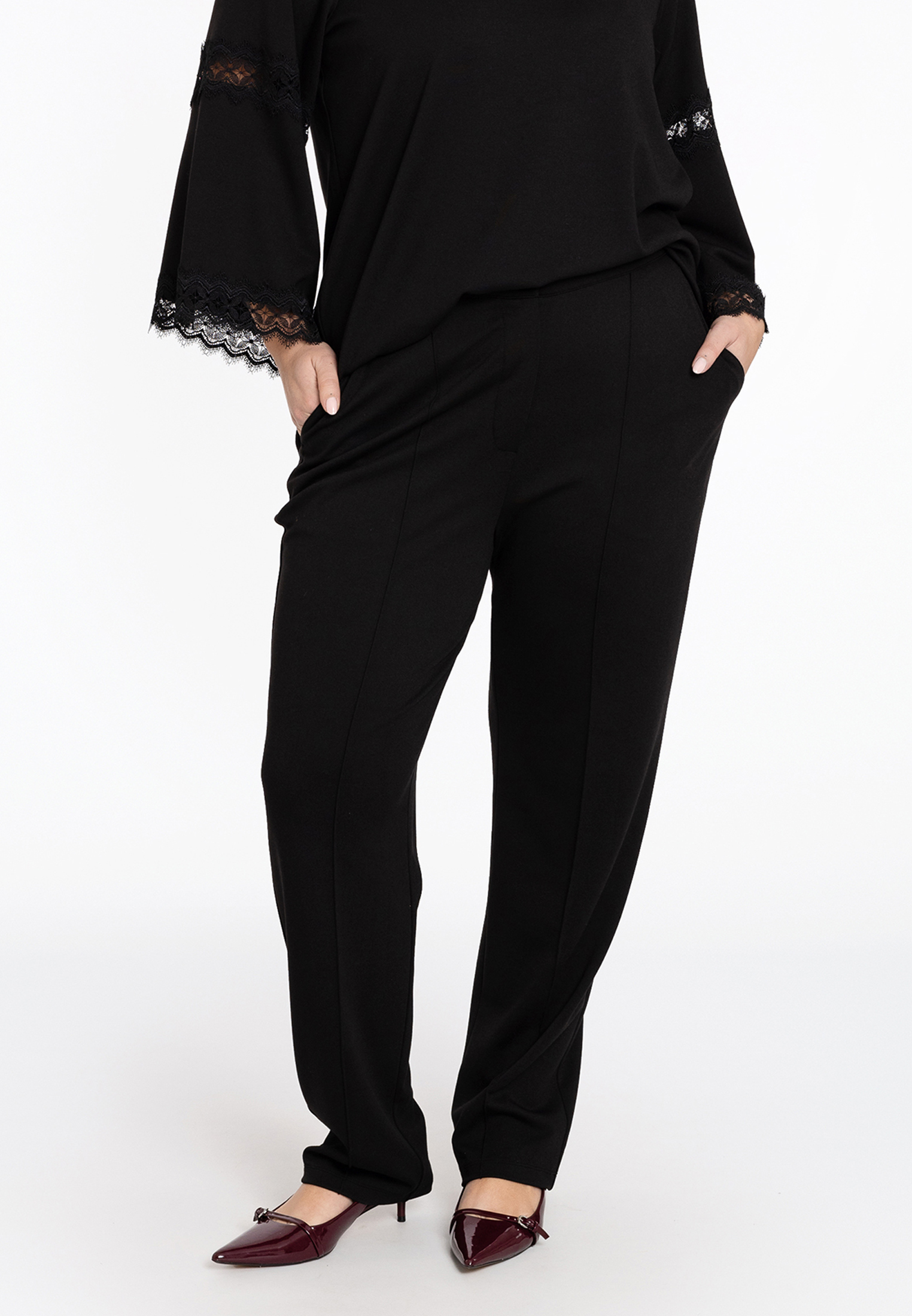 Pantalon avec une ceinture élastique, YOEK