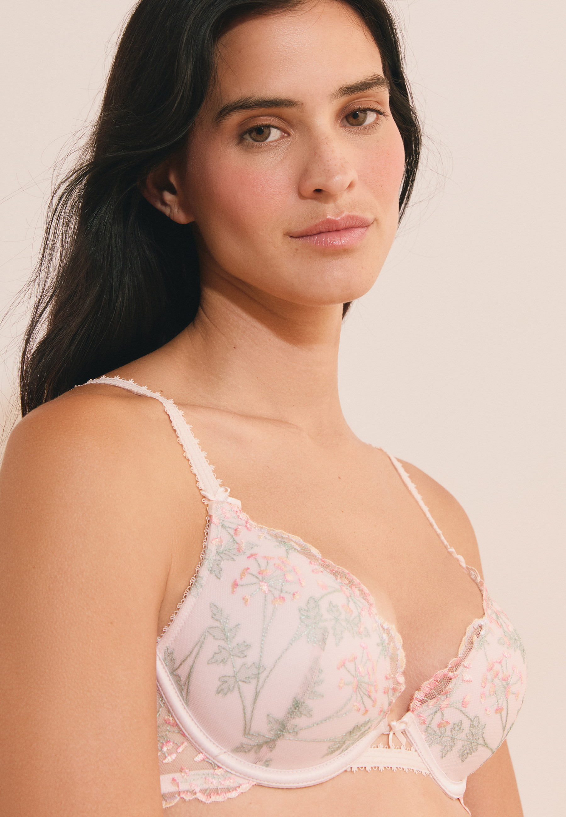 Soutien-gorge N.2 - Le push-up plongeant en broderie INFUSION, ETAM