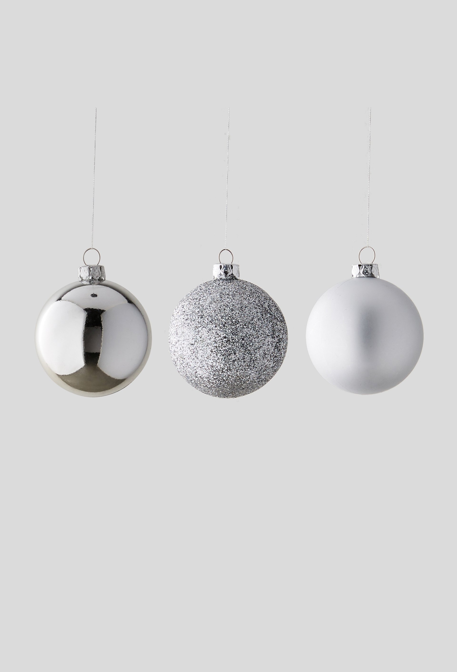 Boite de 27 boules en plastique, MONOPRIX