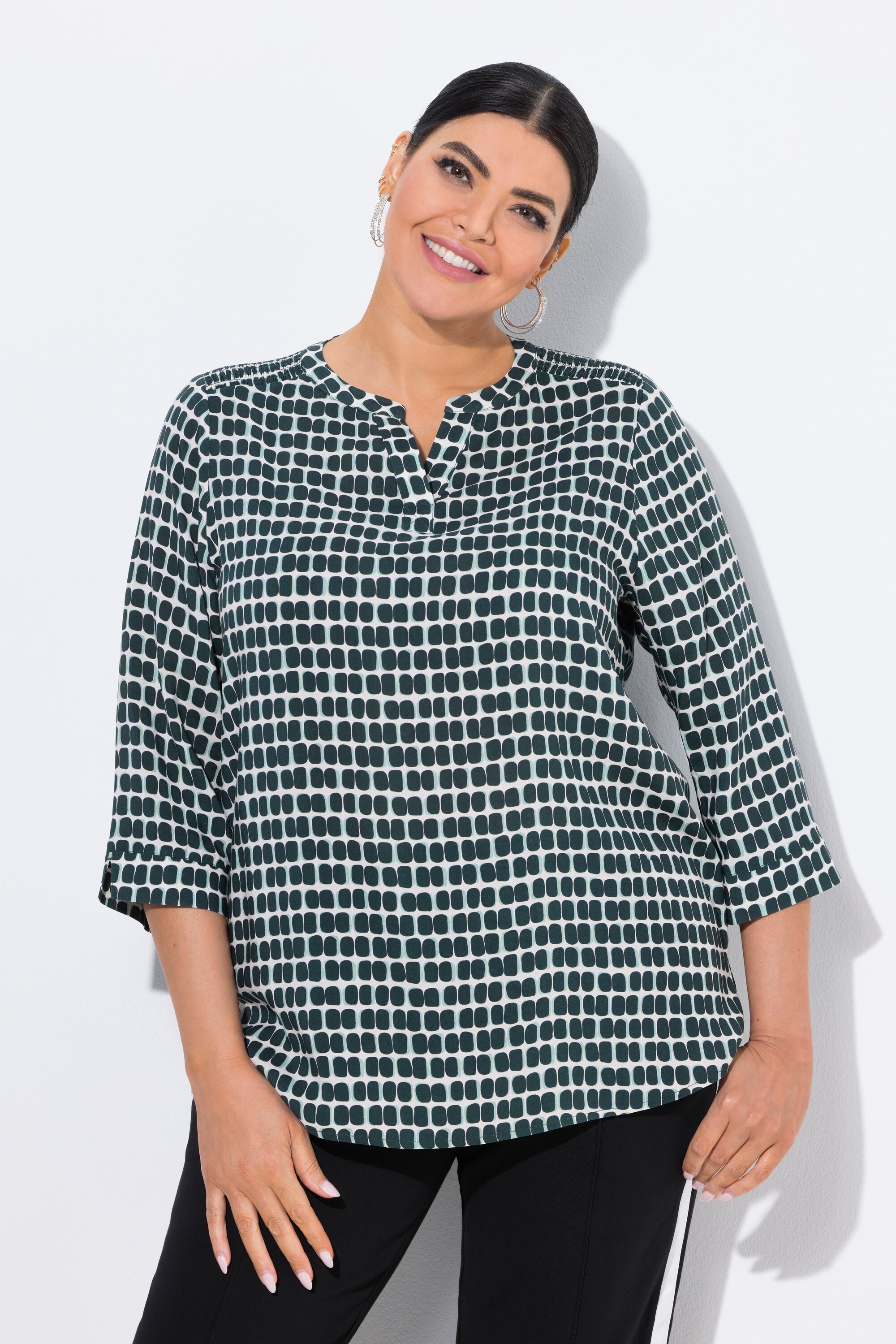 Blouse en satin, épaules smockées, ULLA POPKEN
